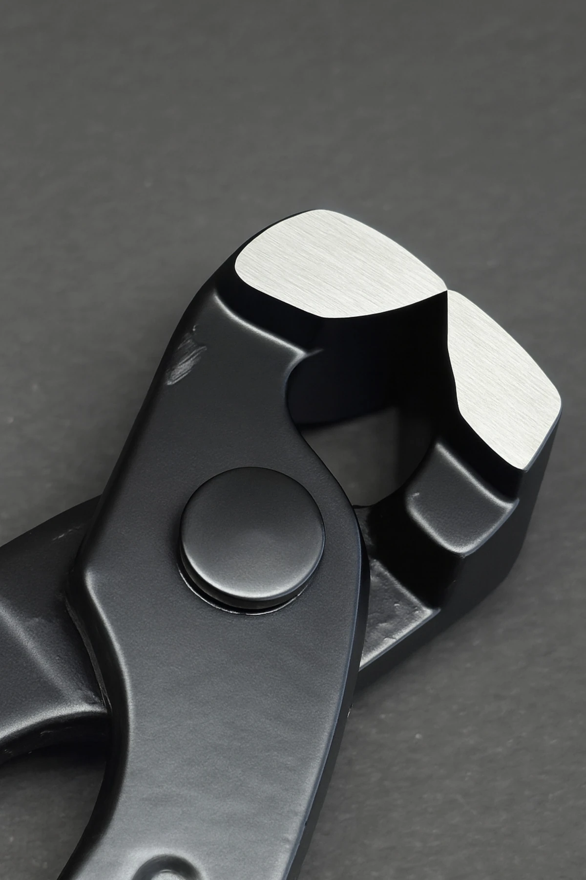 “ 7 Numara 180 mm Profesyonel Kerpeten – Ultra Güçlü Çelik Ağız, Usta Kalite”