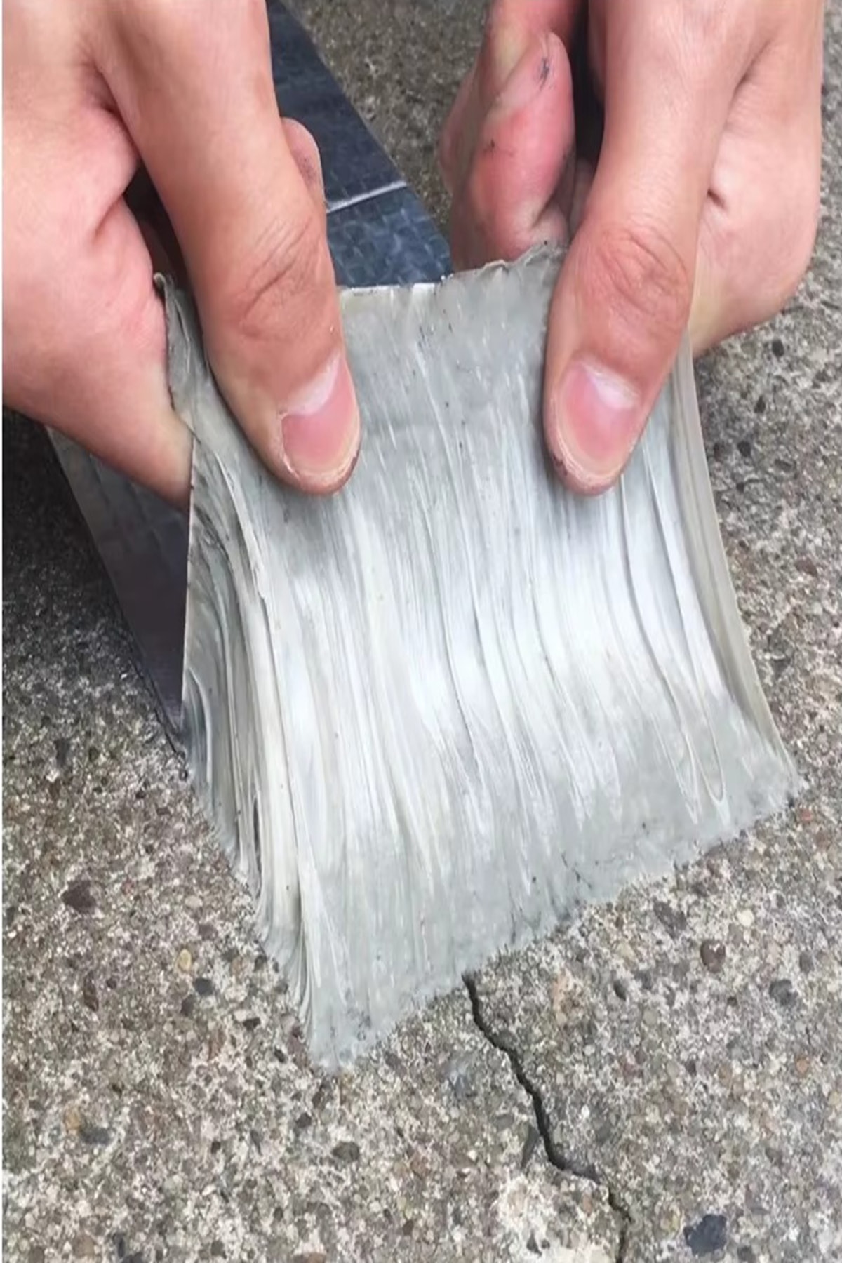 OZKUVVET Isıya Dayanıklı Su Geçirmez Çatı Boru Duvar Çatlak Onarıcı Yapışkan Çamur Bant Folyo (5 Mt x 5 Cm)