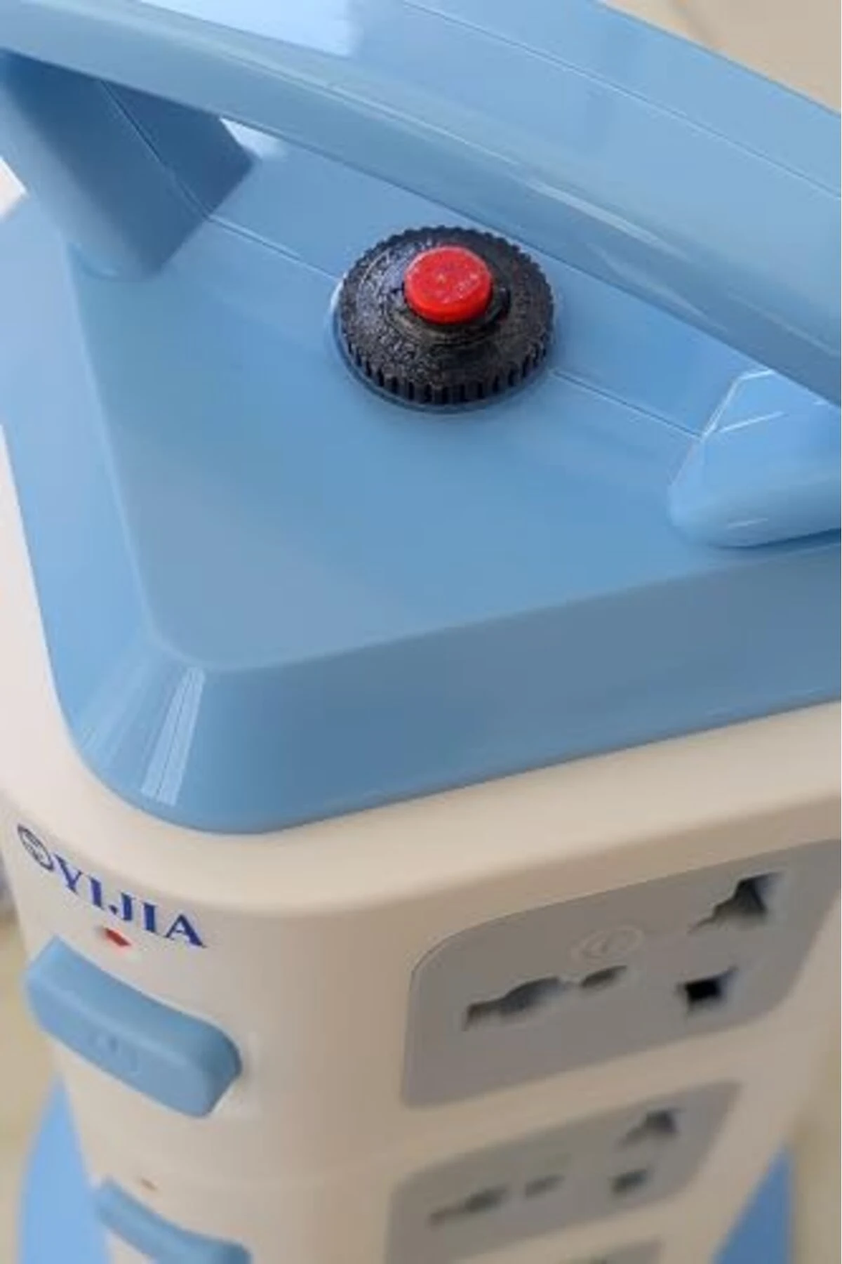 Evrensel 16 Girişli Kule Tipi Priz Adaptör, 4 USB Portlu, 250V, 2500W/4000W, Tip G & Tip C Uyumlu,