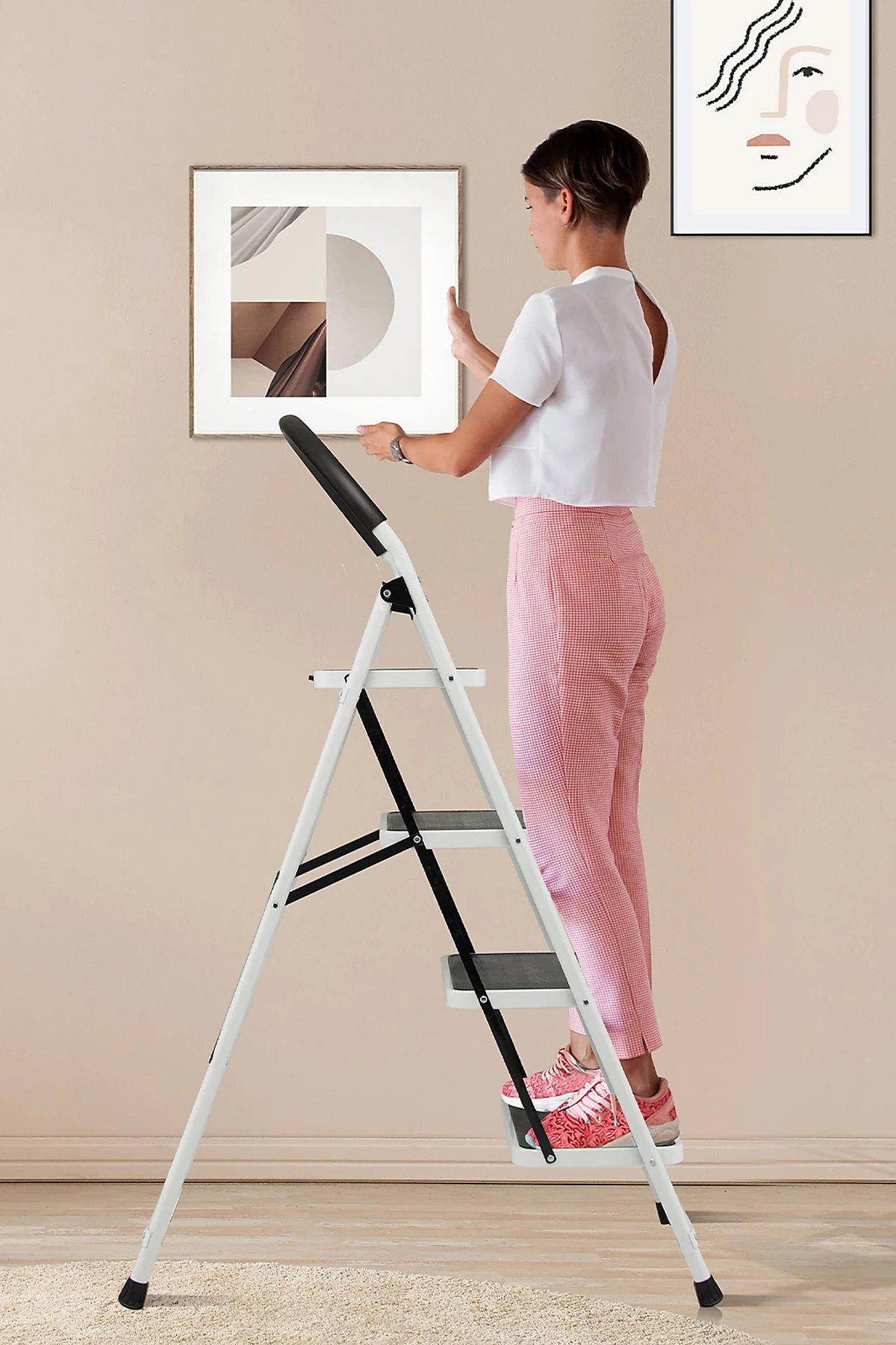 Merdiven Geniş 4 Basamaklı Kaymaz Katlanır Kilitli A Tipi Cg015