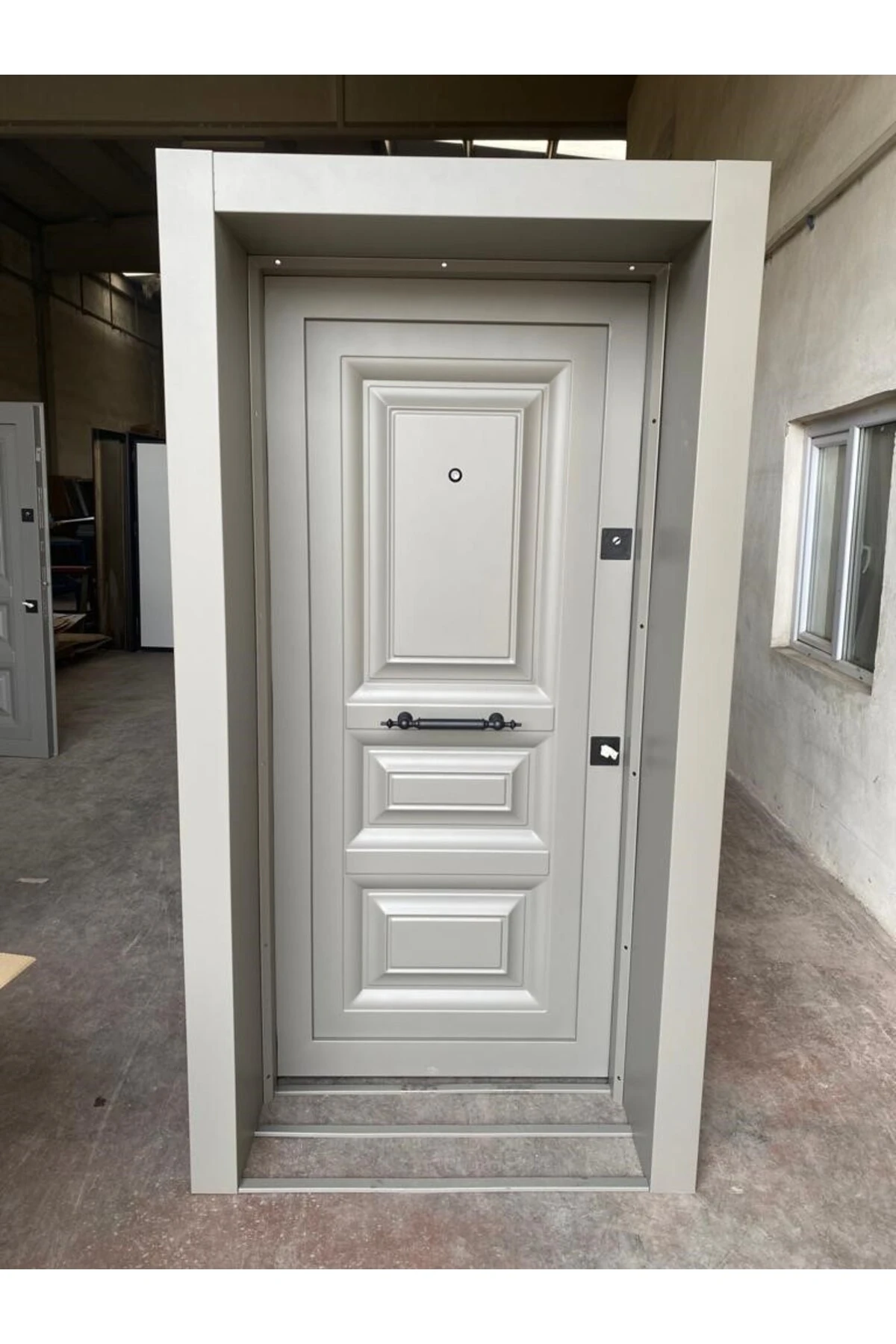 Diş Iklim Çelik Kapı Sol