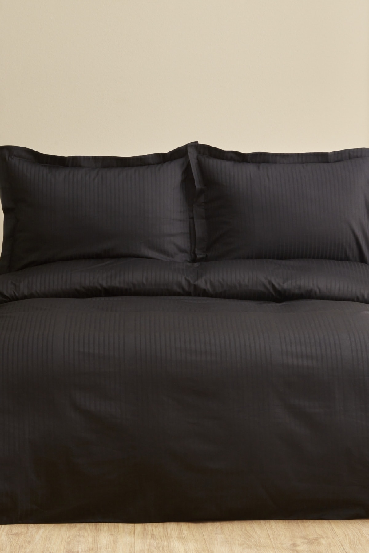 Uniq %100 Pamuk Saten King Size Nevresim Takımı Siyah