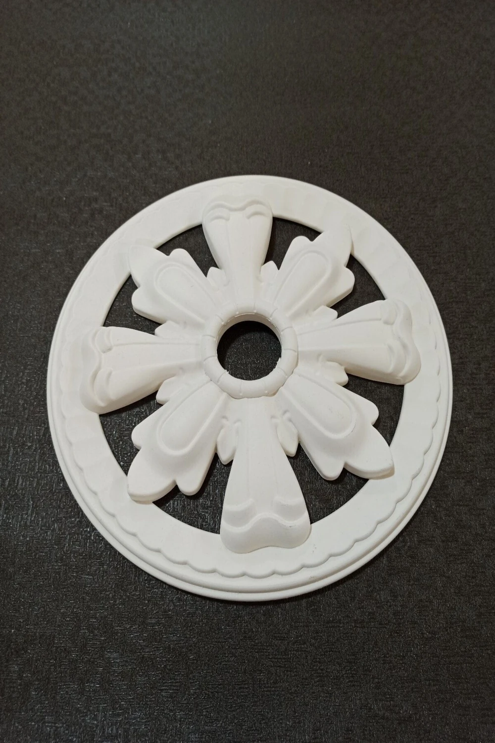 Gri Boyanabilir Çıta Motifi 25 Cm, Dekorasyon ve Tasarım Için Şık Seçenek