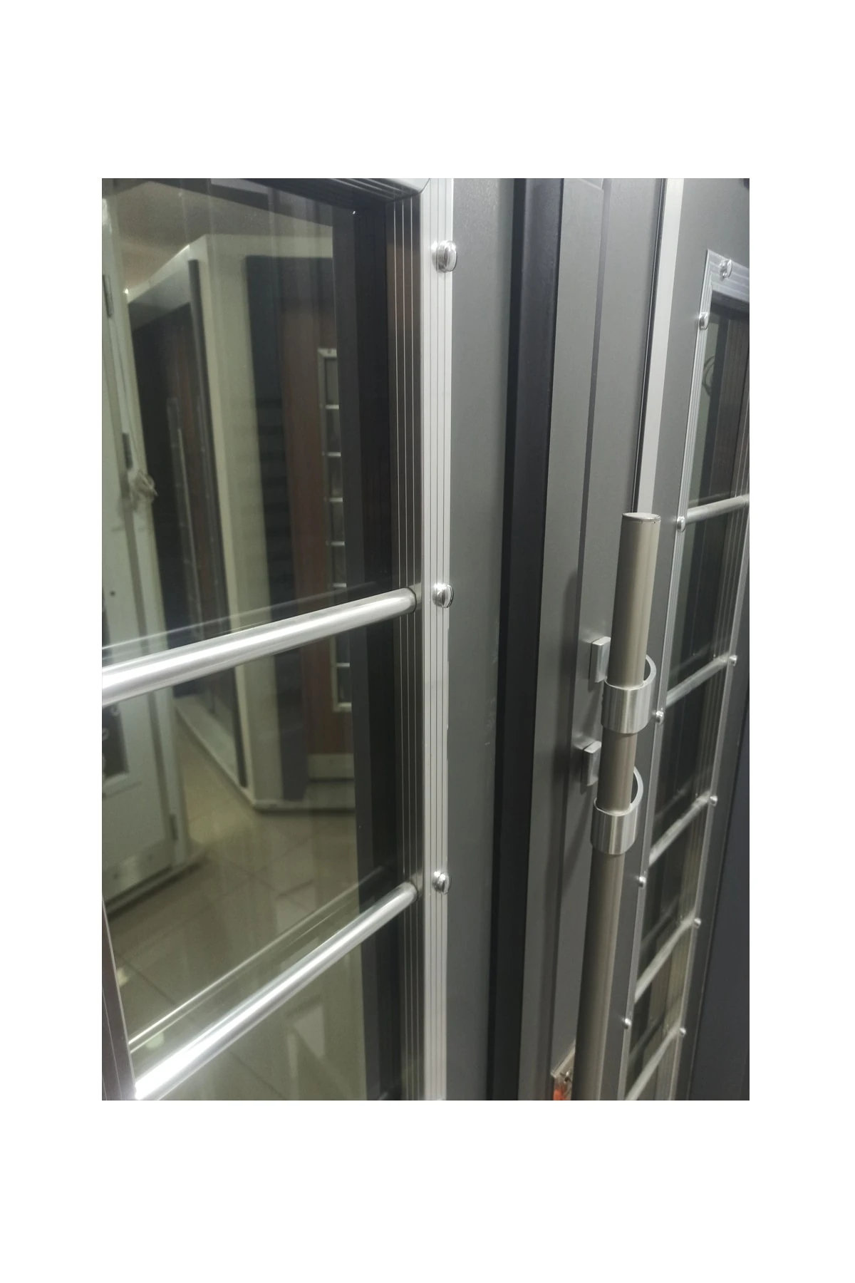 Celik Kapi Model, Antrasit Rengi Kabartma Model Bina Giriş Kapısı Sağ Açılım