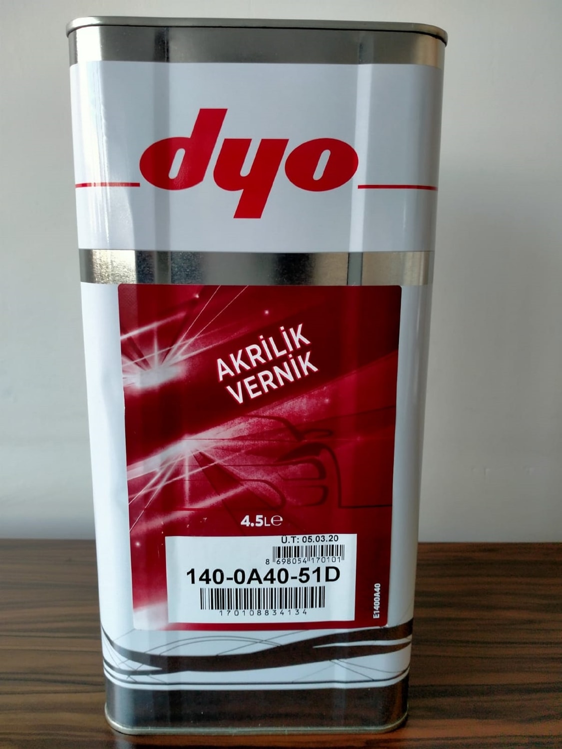 DYO Akrilik Vernik 4.5 Litre