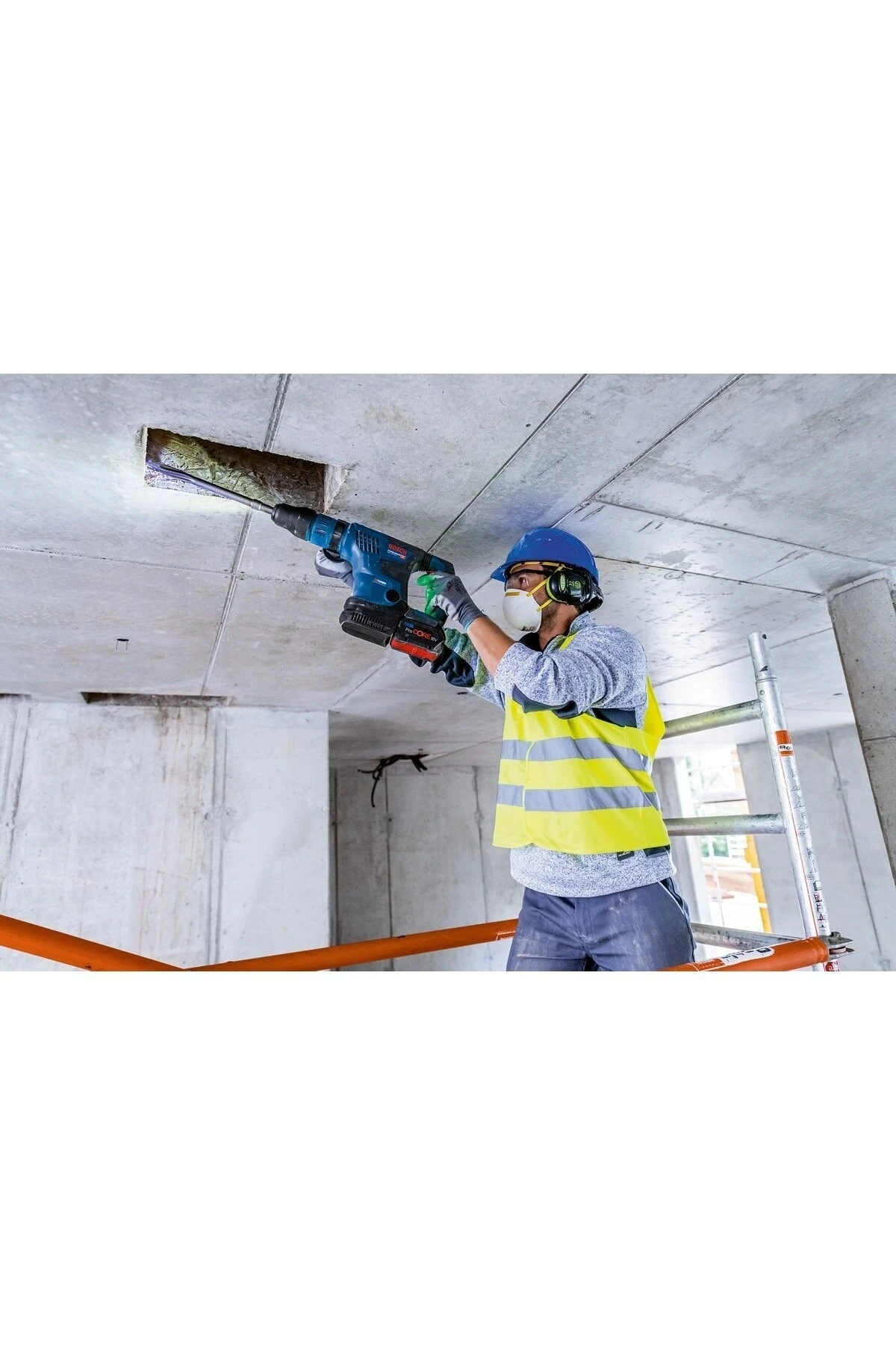 Gbh 18v-36 C (solo) Akülü Kırıcı Delici + Akü Procore18v12.0ah + Şarj Cihazı Gal 18v-40