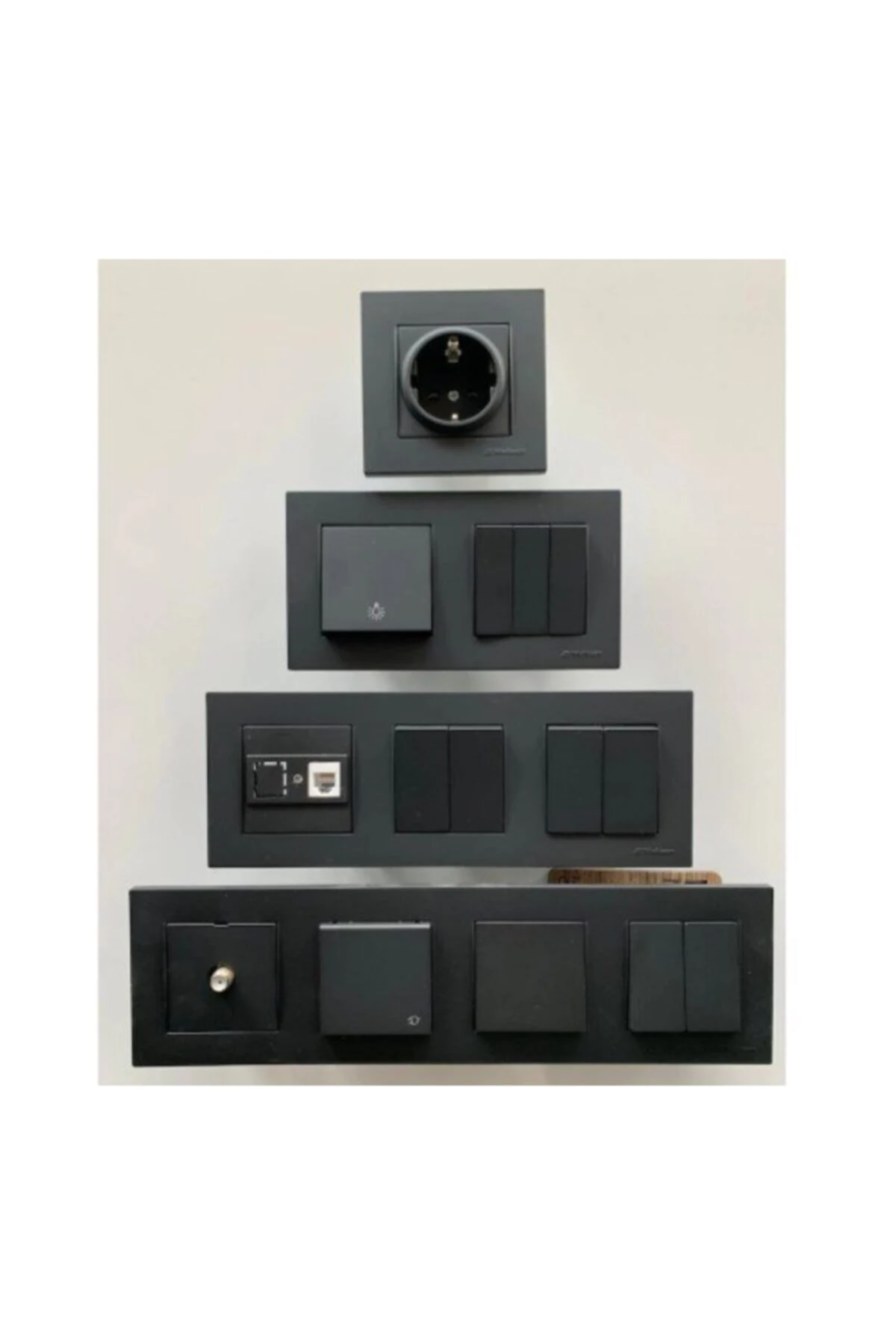 Rita Topraklı Priz Tüm Renkler  Mekanizma Kapak  Inox