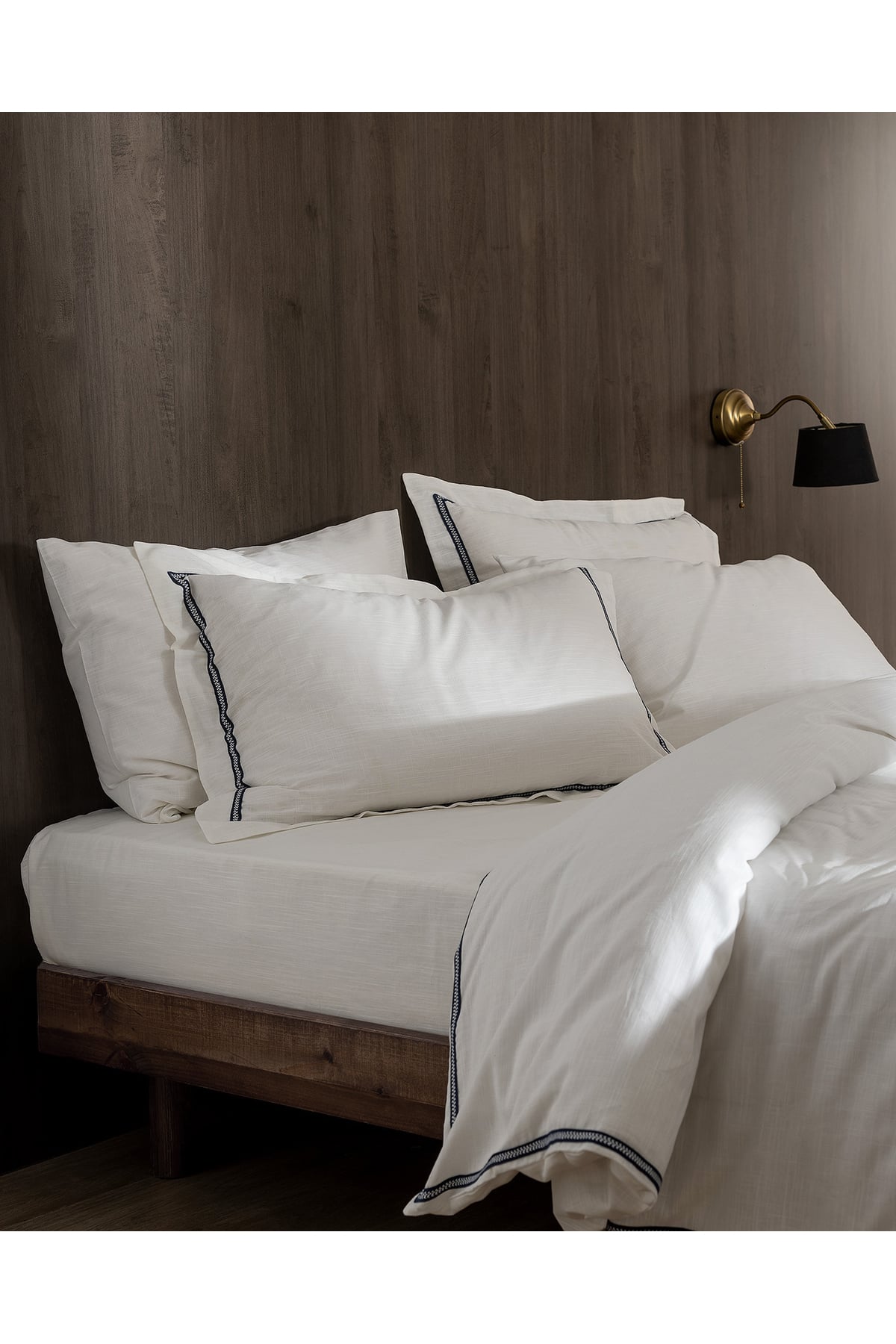 Tina King Size Linen Look Yıkamalı %100 Pamuk Nevresim Takımı - Beyaz/Lacivert