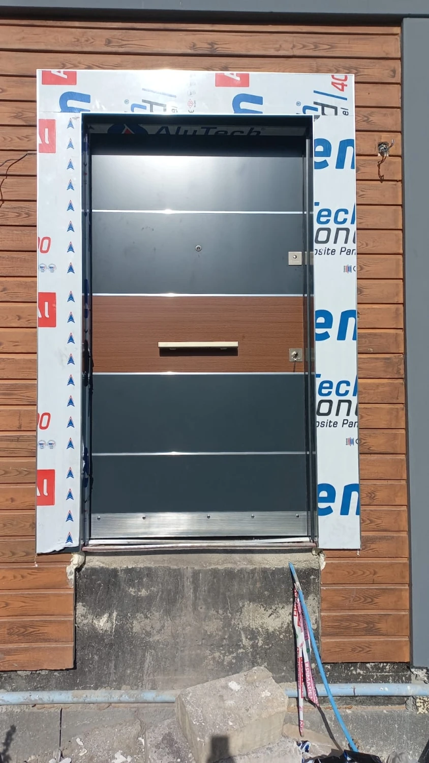 Dış Cephe Kompozit Malzeme Çelik Kapı