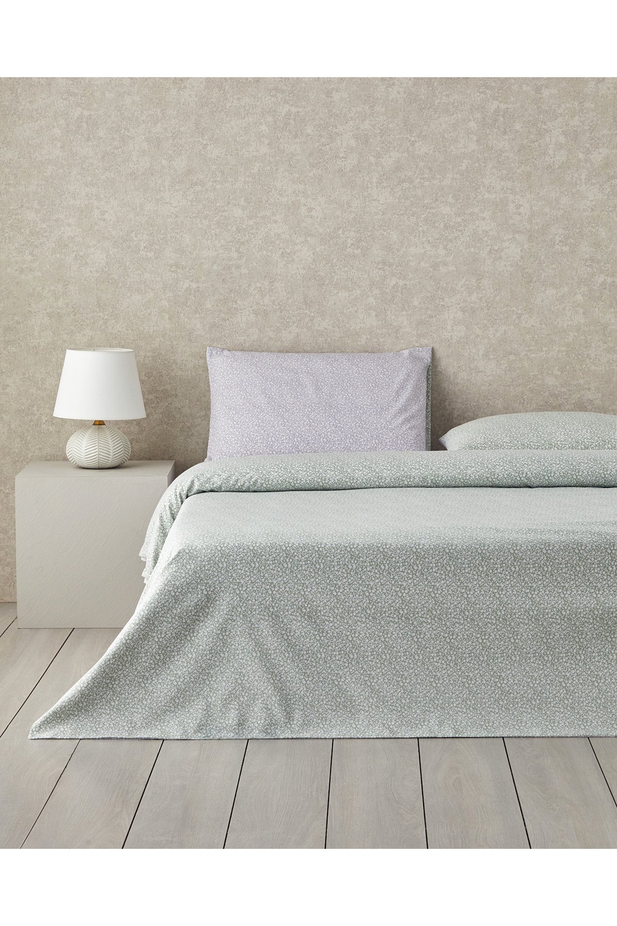 Lush Blooms Kolay Ütülenir Çift Kişilik Nevresim Takımı 200x220 cm Lila-Yeşil (29.03.2025)