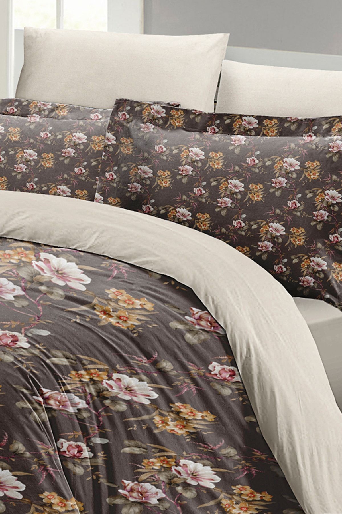 Retro Flowers Luxury Çift Kişilik Pamuk Saten Nevresim Takımı