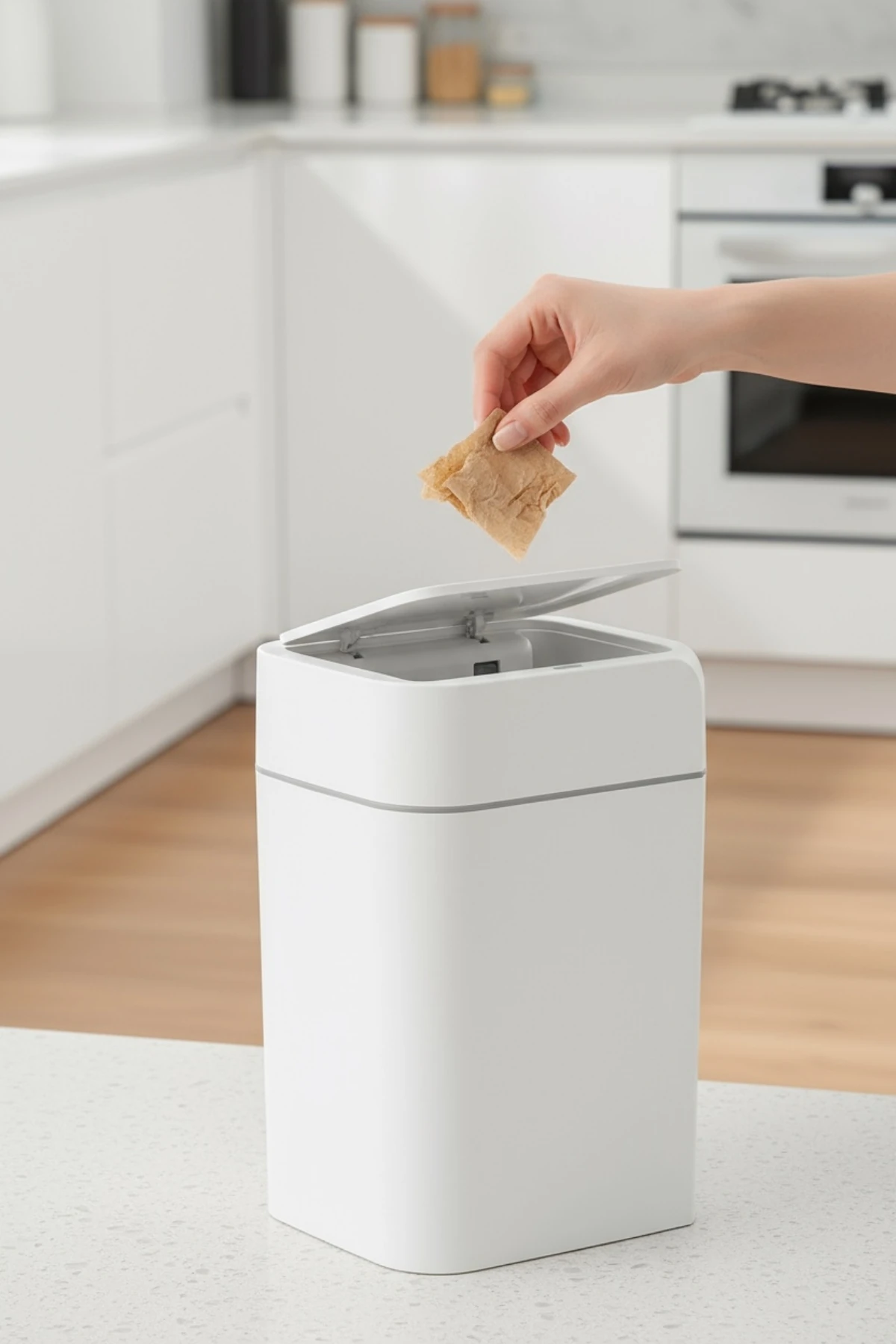 18 Litre Sensörlü Otomatik Kapak Açan Çöp Kovası