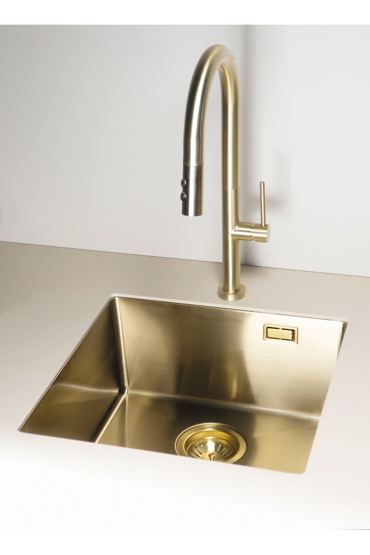 - OLFATO ÇELİK ALTIN RENGİ MUTFAK EVYESİ