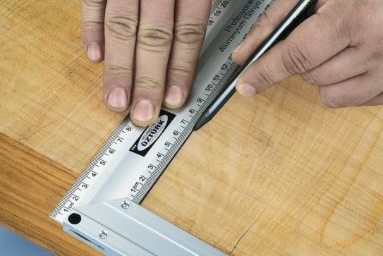 Öztürk Alüminyum Gönye 30 cm Terazili SGS1701