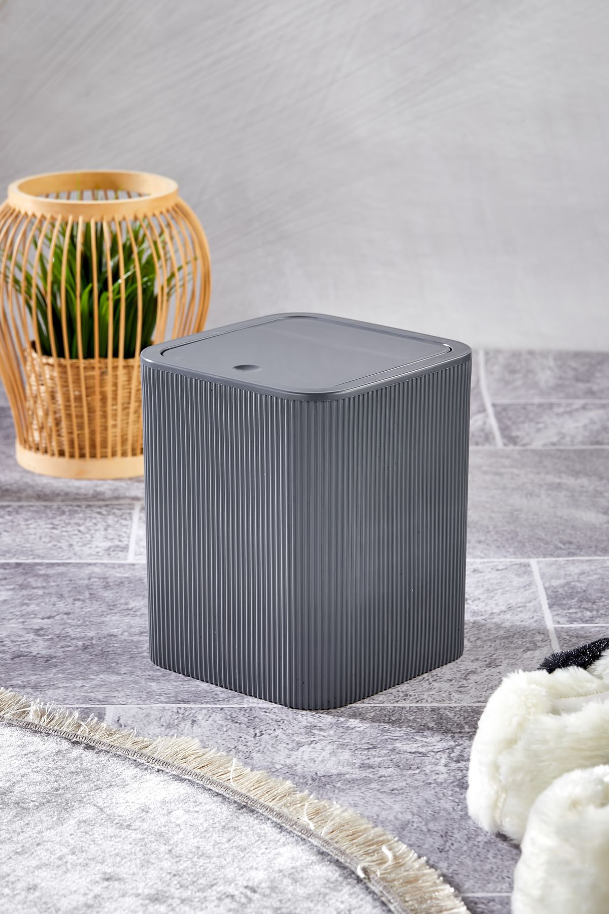 Line Çizgili Kare Kapaklı Klik Çöp Kovası Banyo Mutfak