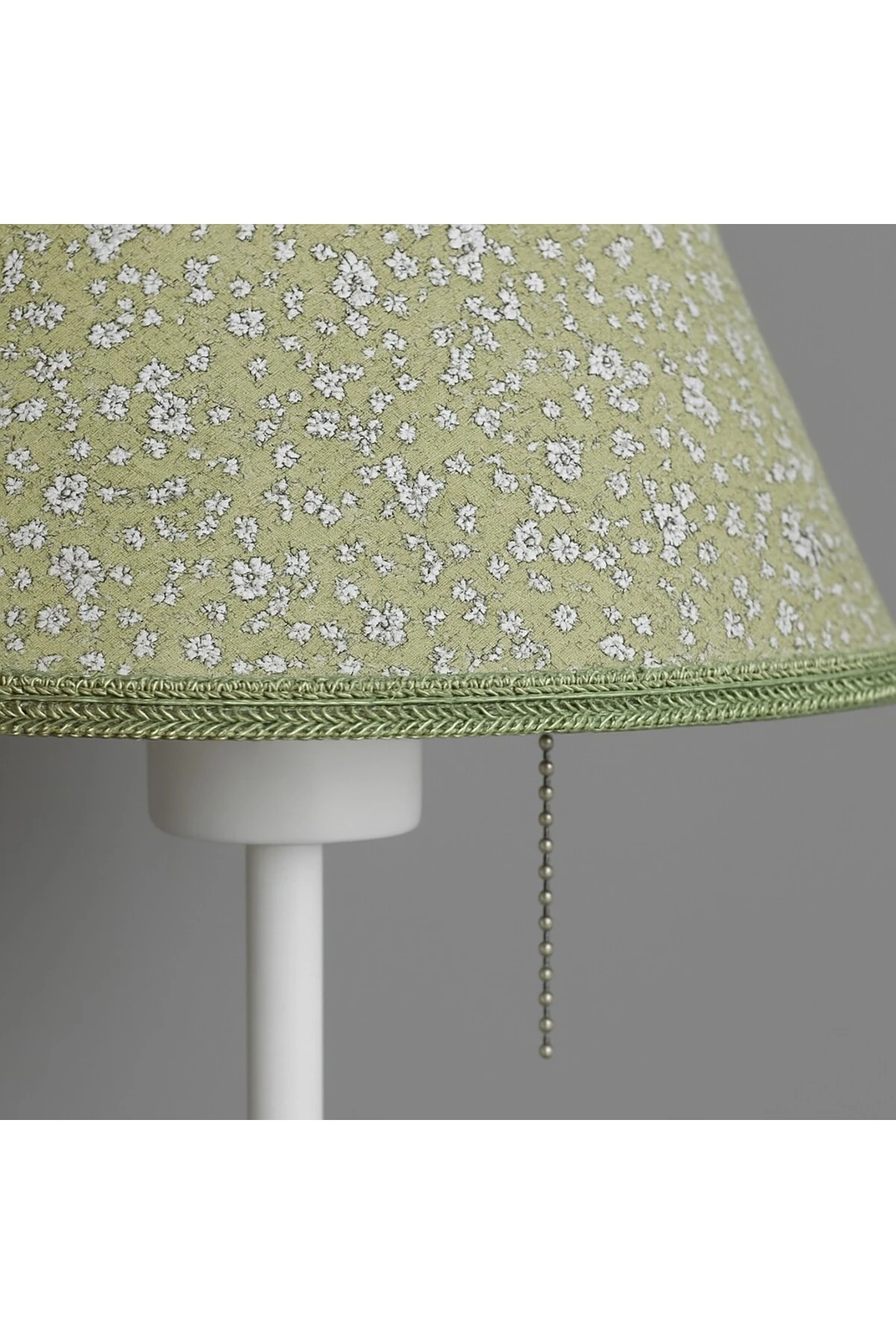 Yeşil Çiçek Desenli Kumaş Abajur, Zincirli Anahtarlı Masa Lambası, Dekoratif Aydınlatma, 30x50 cm