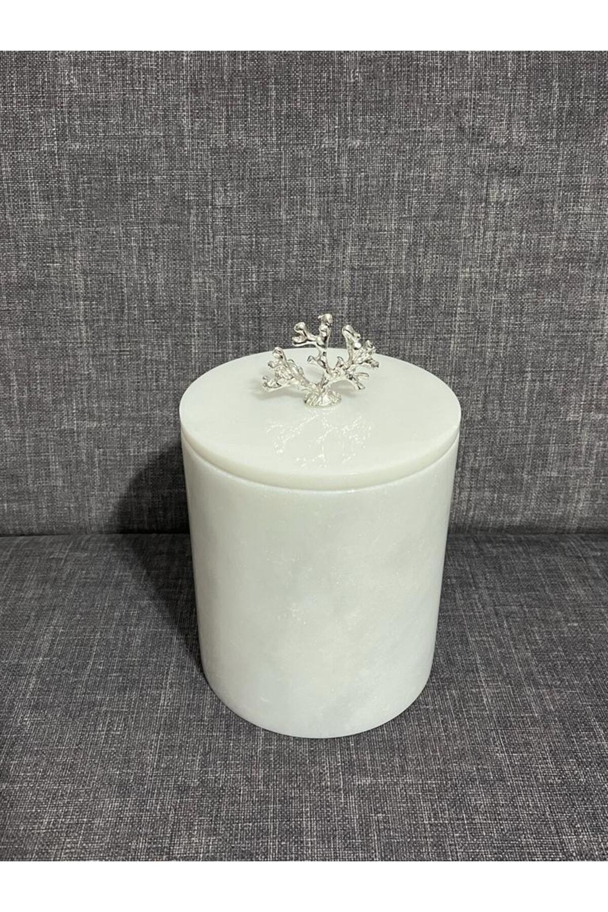 Beyaz Mermer Çöp Kovası, Gümüş Mercan Aksesuarlı, Şık ve Zarif Tasarım