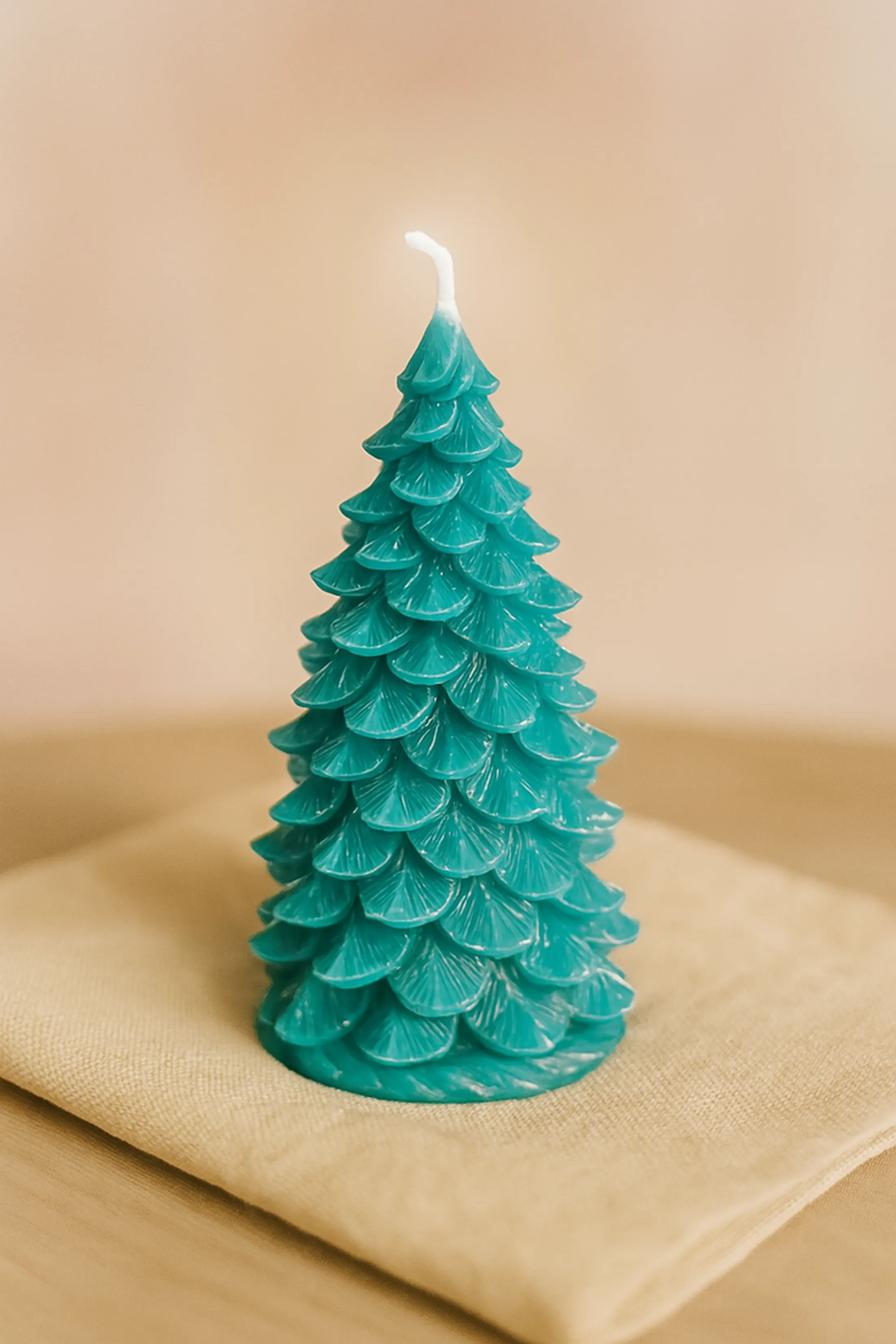 Doramira Home Noella Yeşil Çam Ağacı Kokulu Parafin Mum