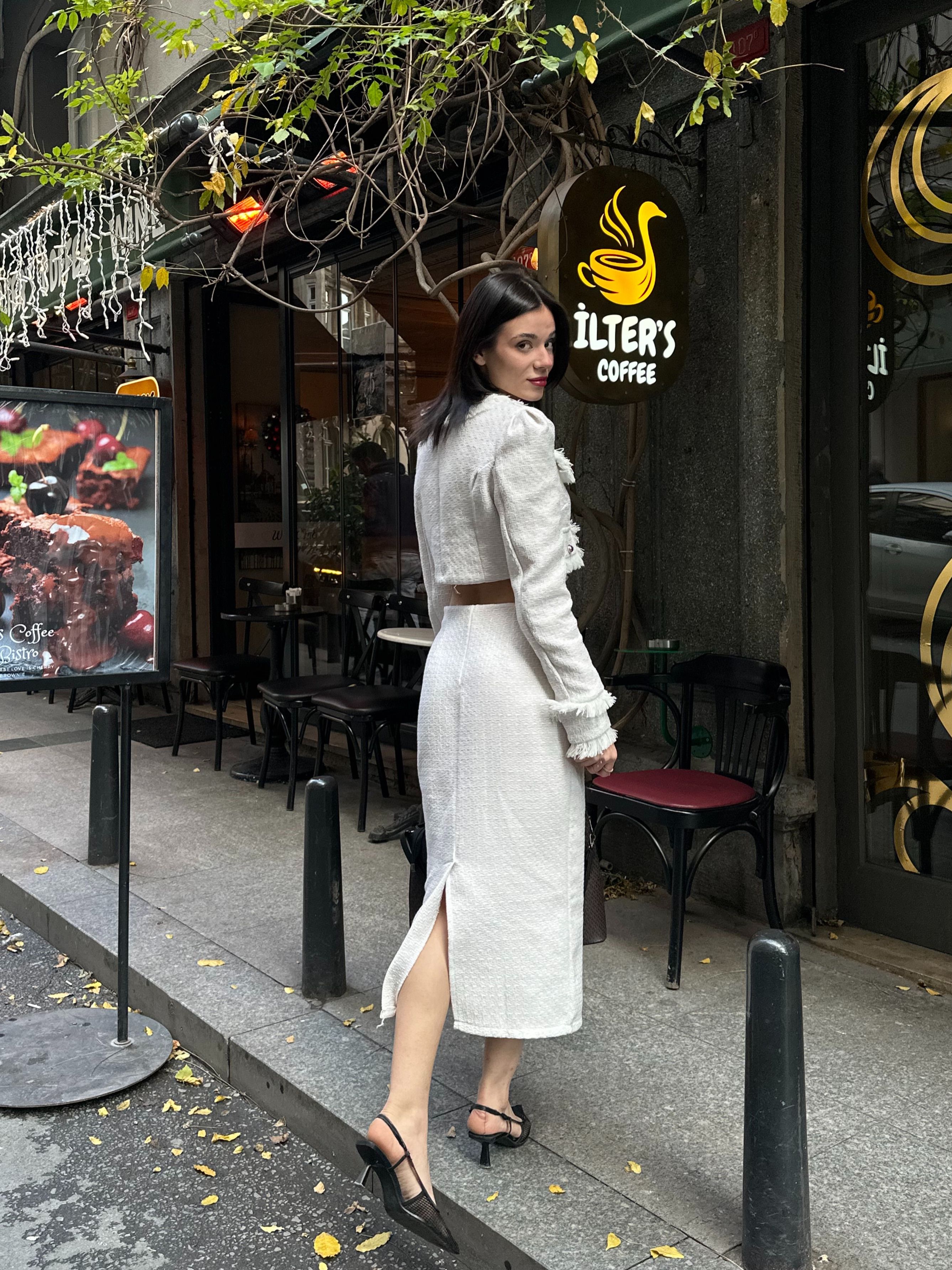 Taş Rengi Etek Ceket Carla Takım
