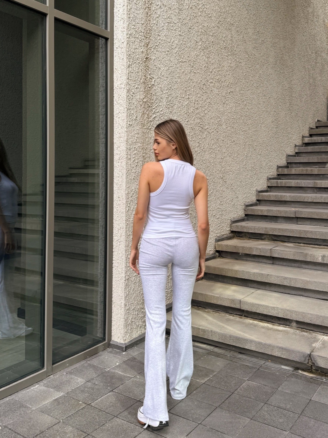 Fleur Taş Detaylı Halter Yaka Crop