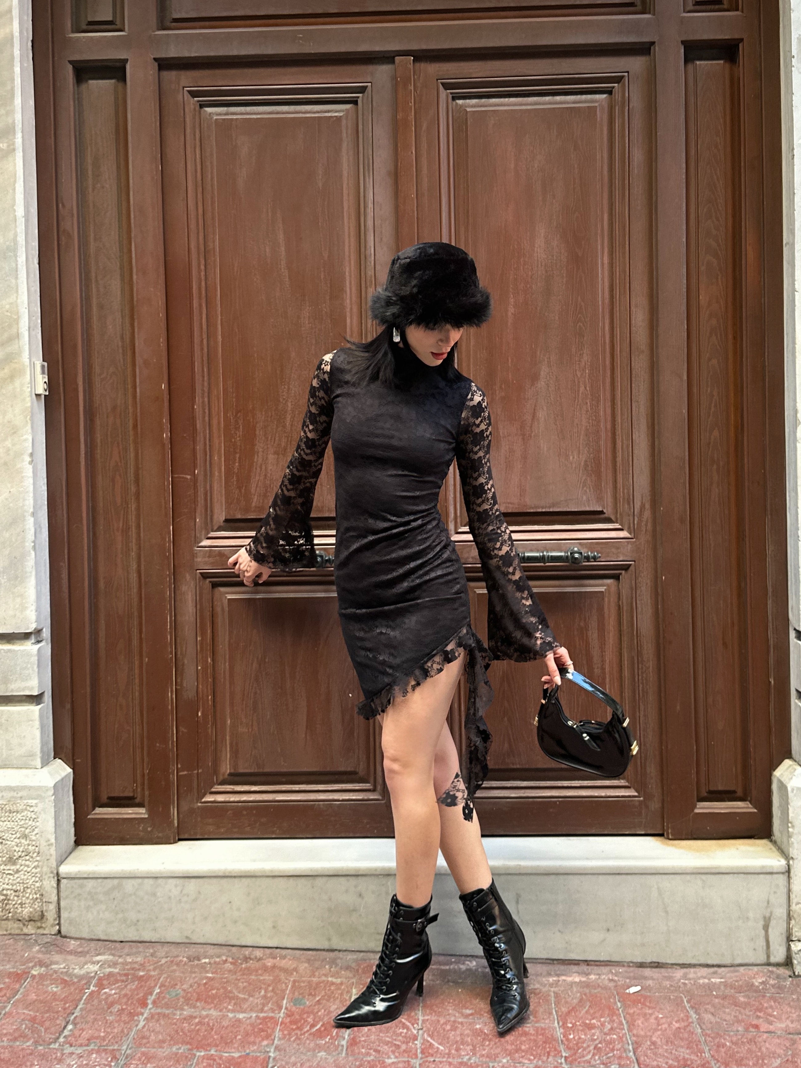 Siyah İspanyol Kol Dantelli Elbise