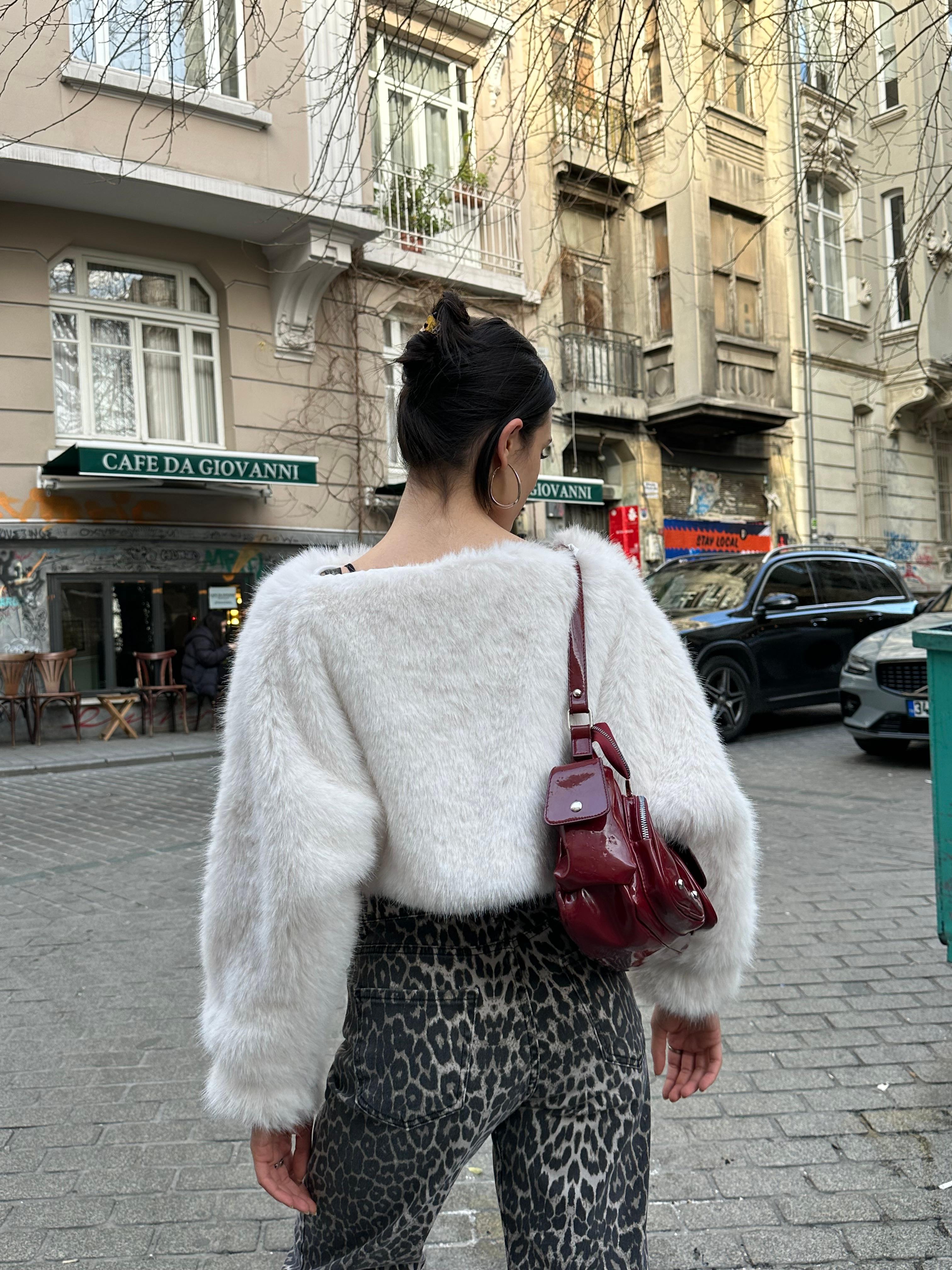 Beyaz Kürk Sweat