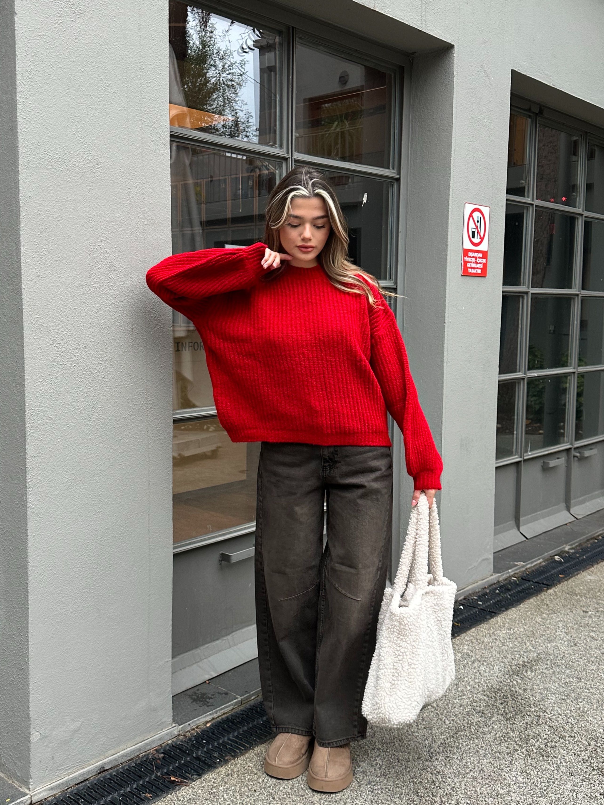 Kırmızı Oversize Triko Kazak