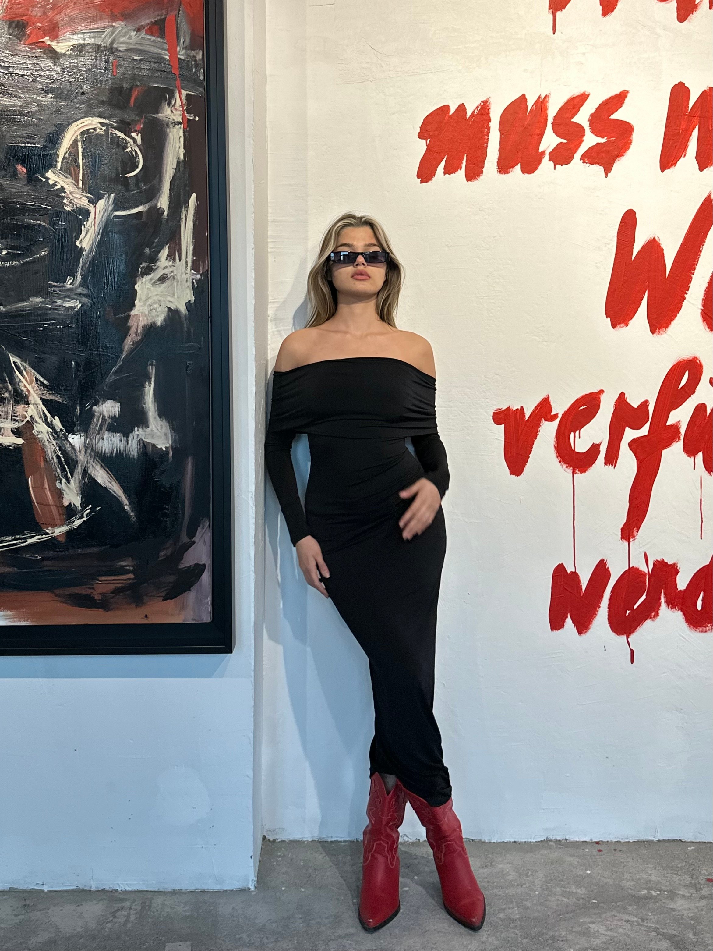 Sinatra Madonna Yaka Siyah Elbise