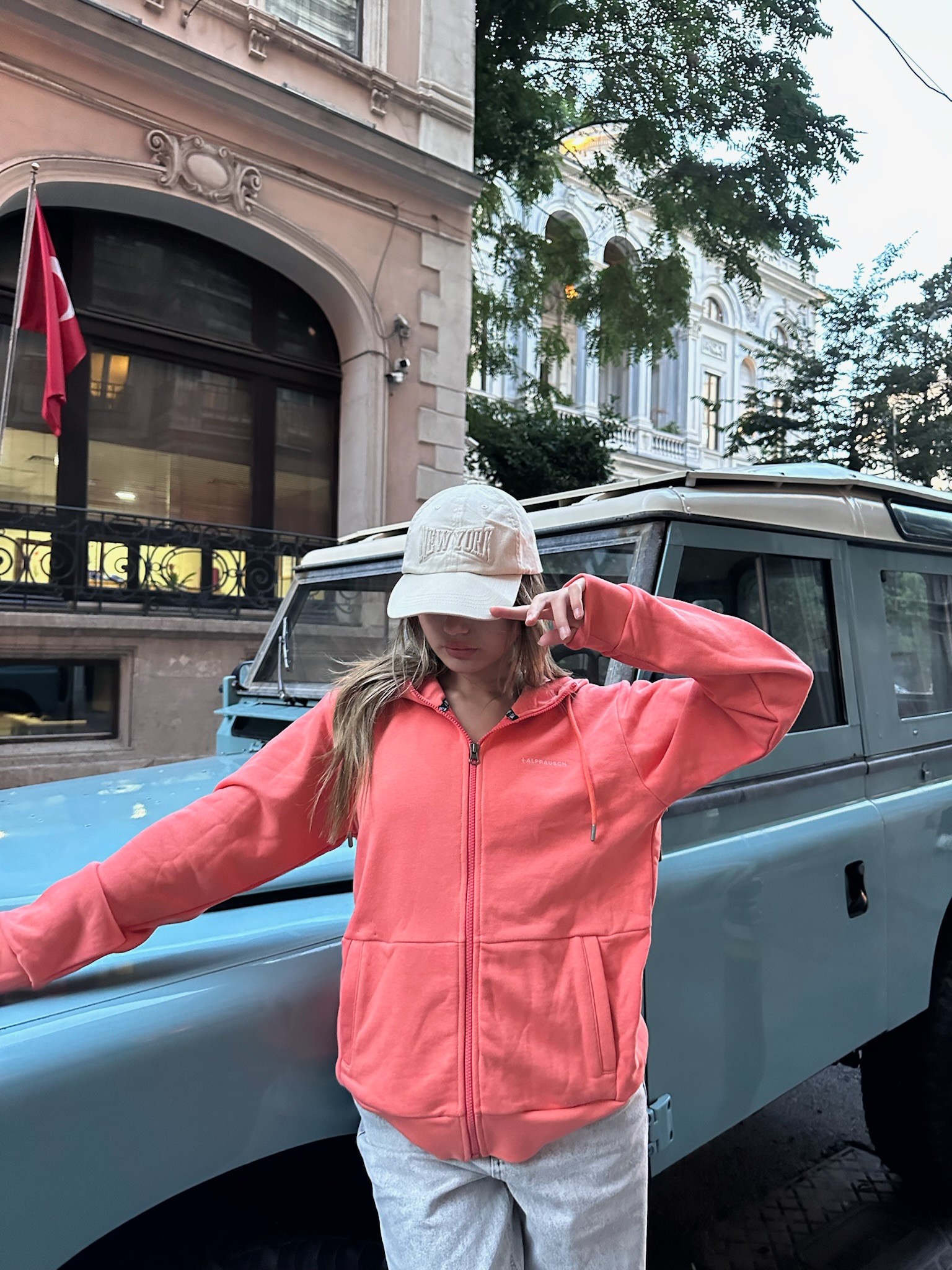 Pembe Uzun Kollu  Fermuarlı Kapüşonlu Hırka