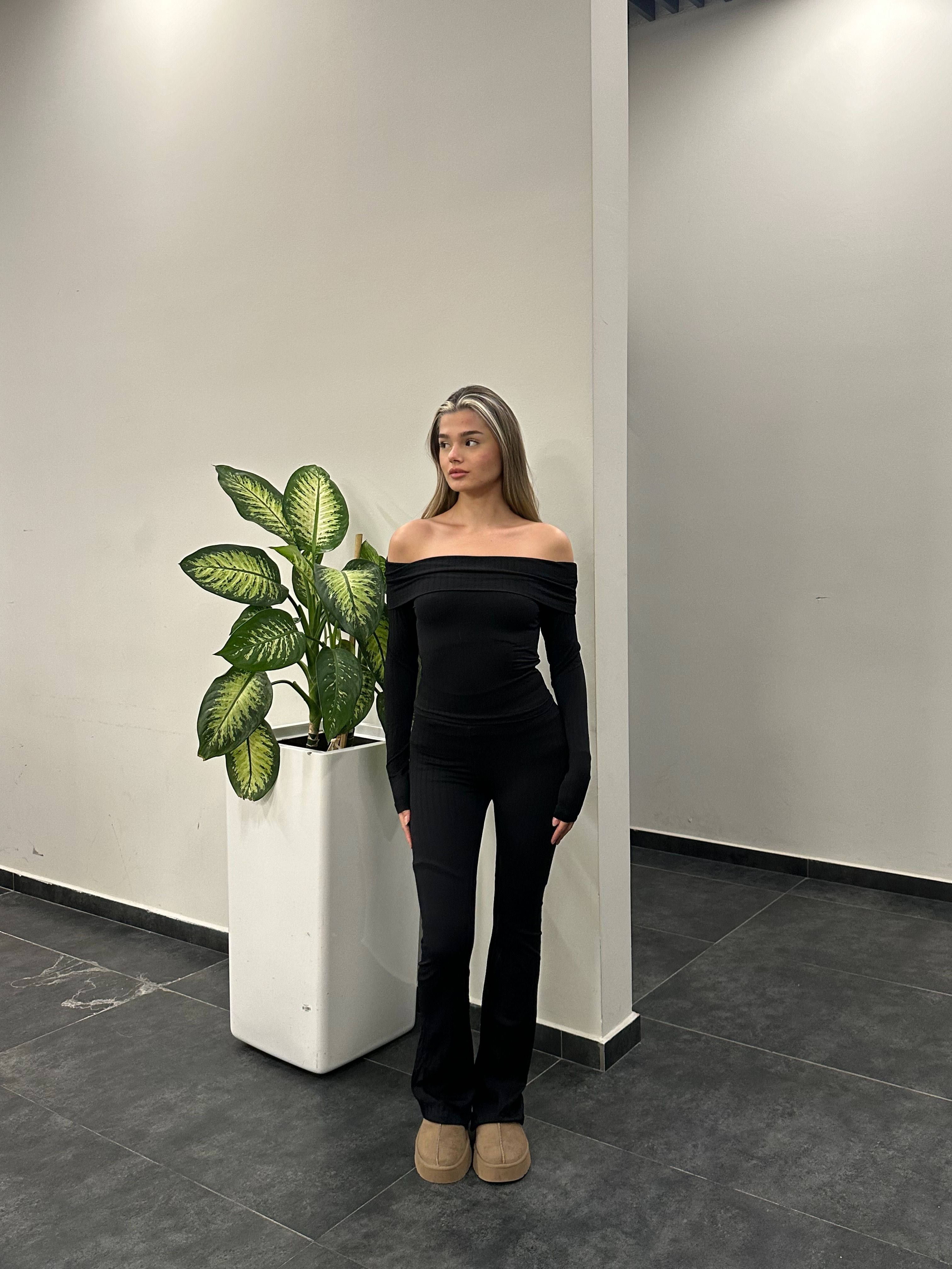 Siyah Madonna Takım