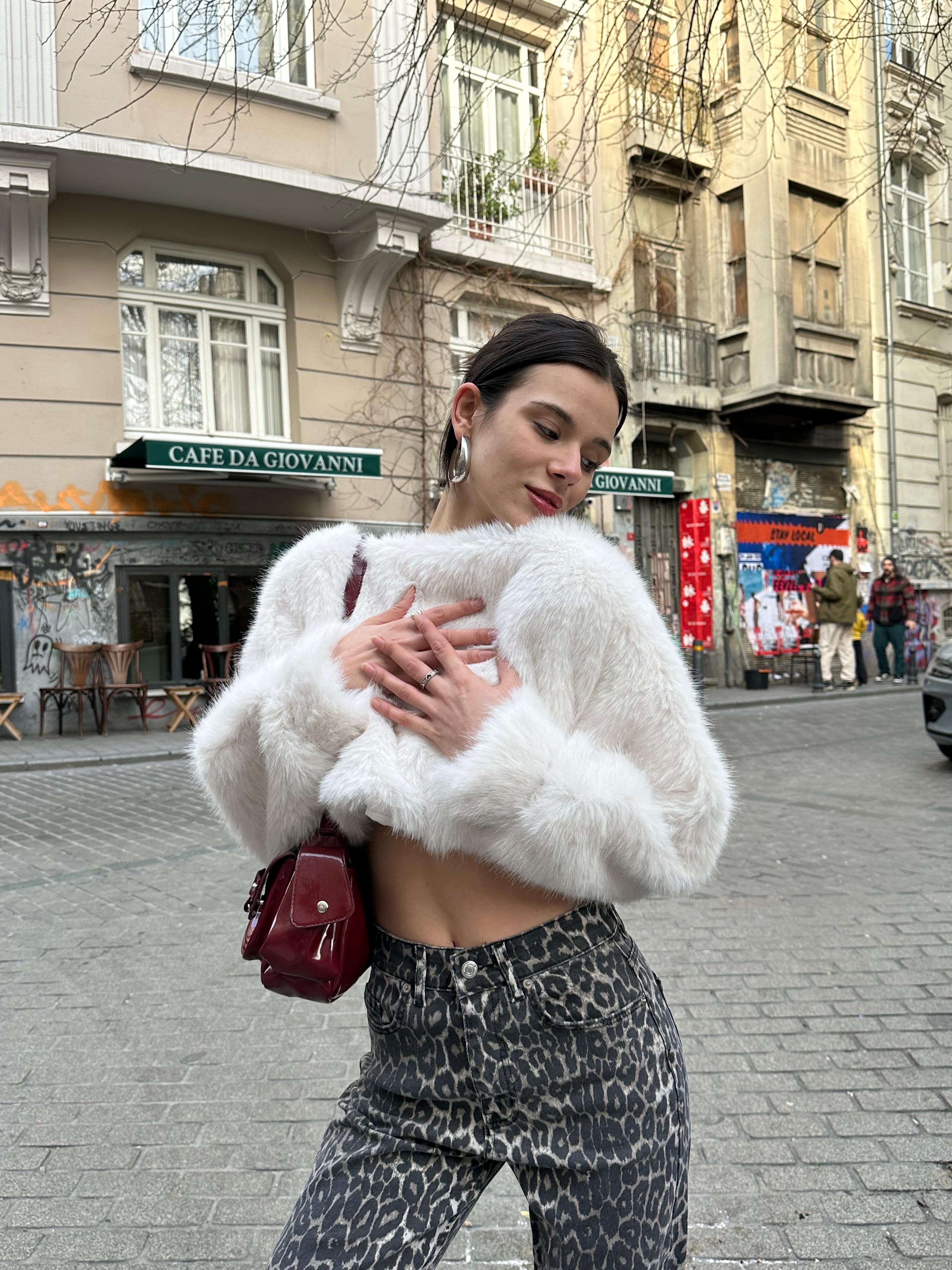 Beyaz Kürk Sweat