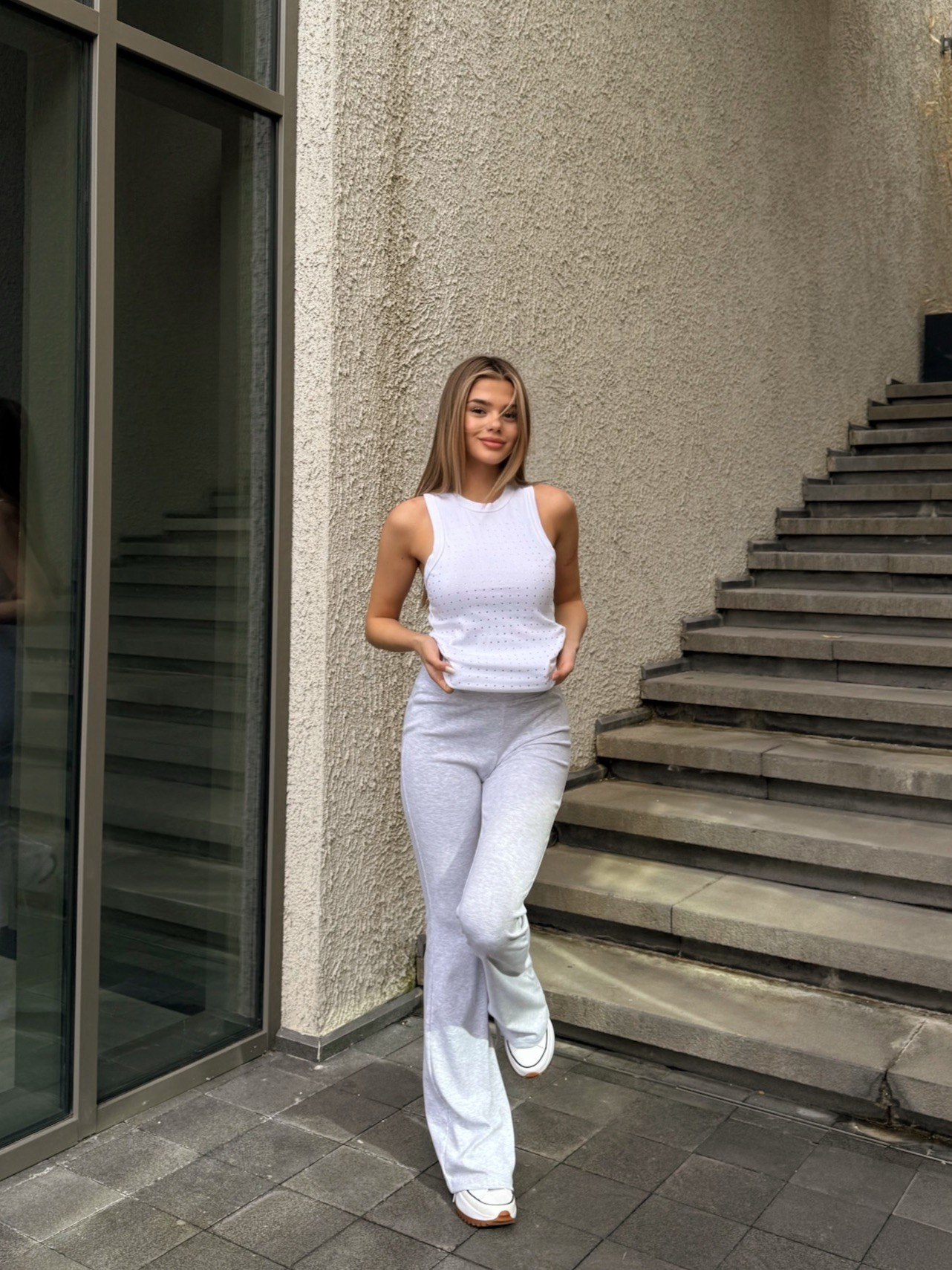 Fleur Taş Detaylı Halter Yaka Crop