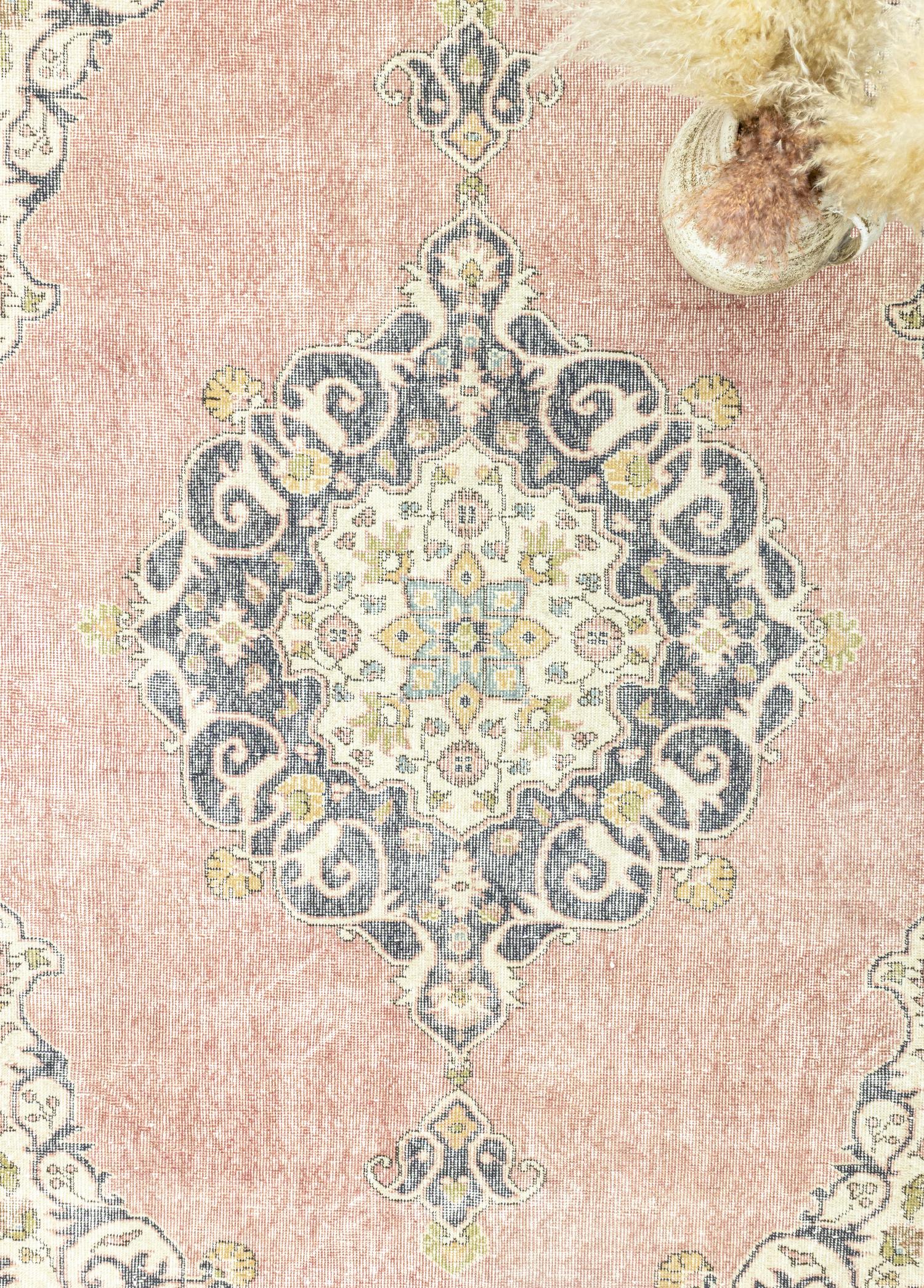 Selik Medallion Patterned Pink Rug 195x325 cm