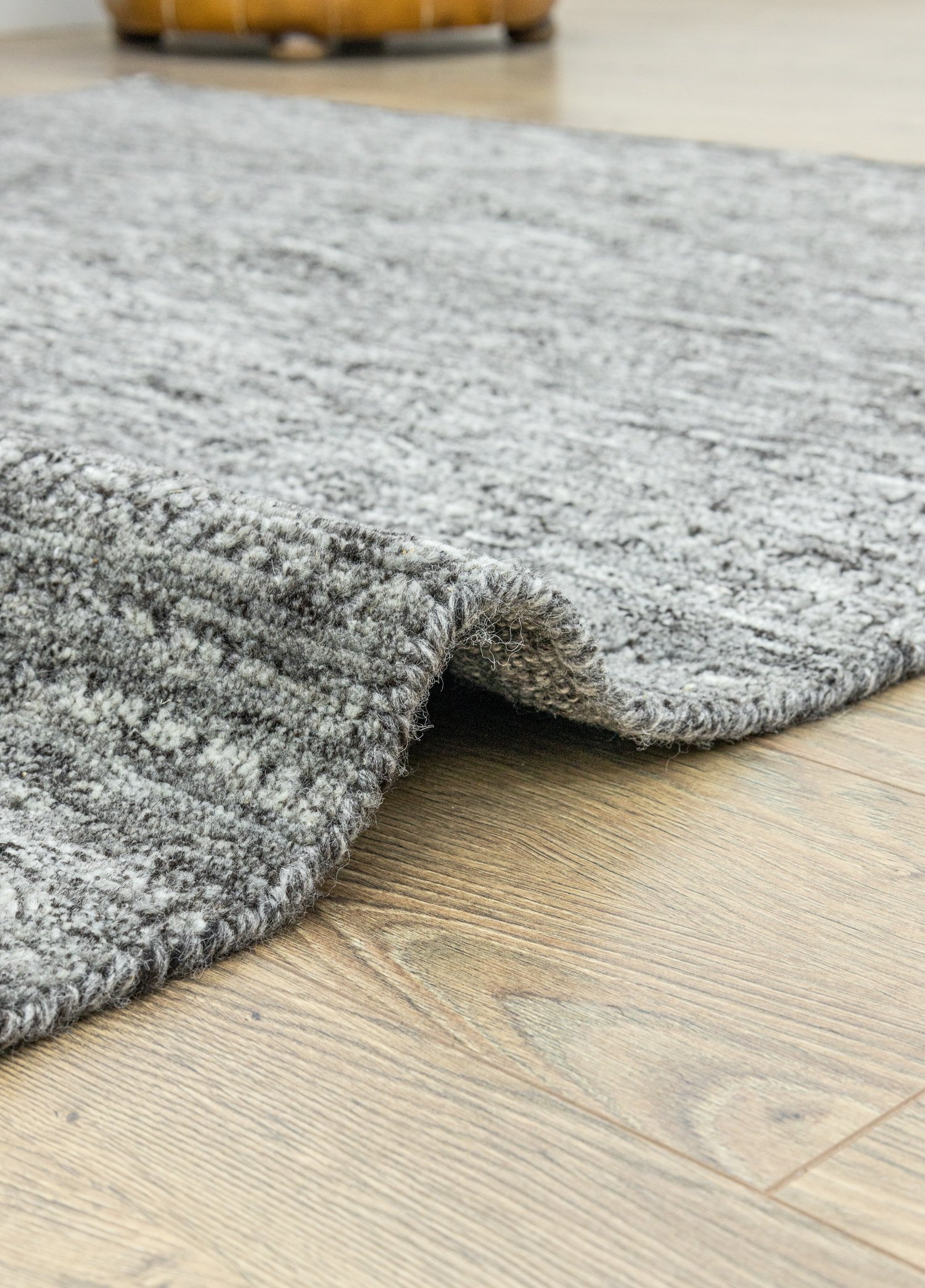 Gulter Modern Handwoven Wool Rug 157x243 cm