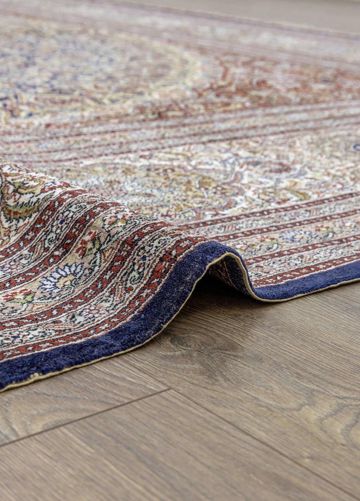 Varamin Madalyon Desenli İpek Halı 305x414 cm