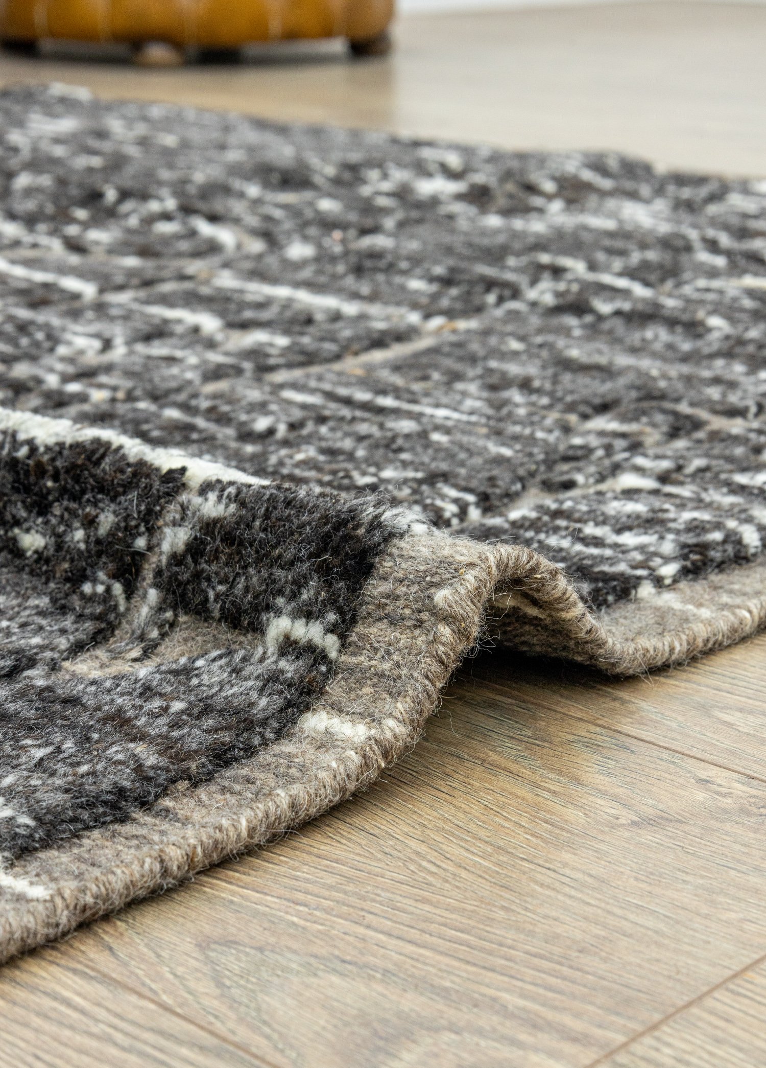 Kirk Raised Handwoven Wool Rug 151x237 cm