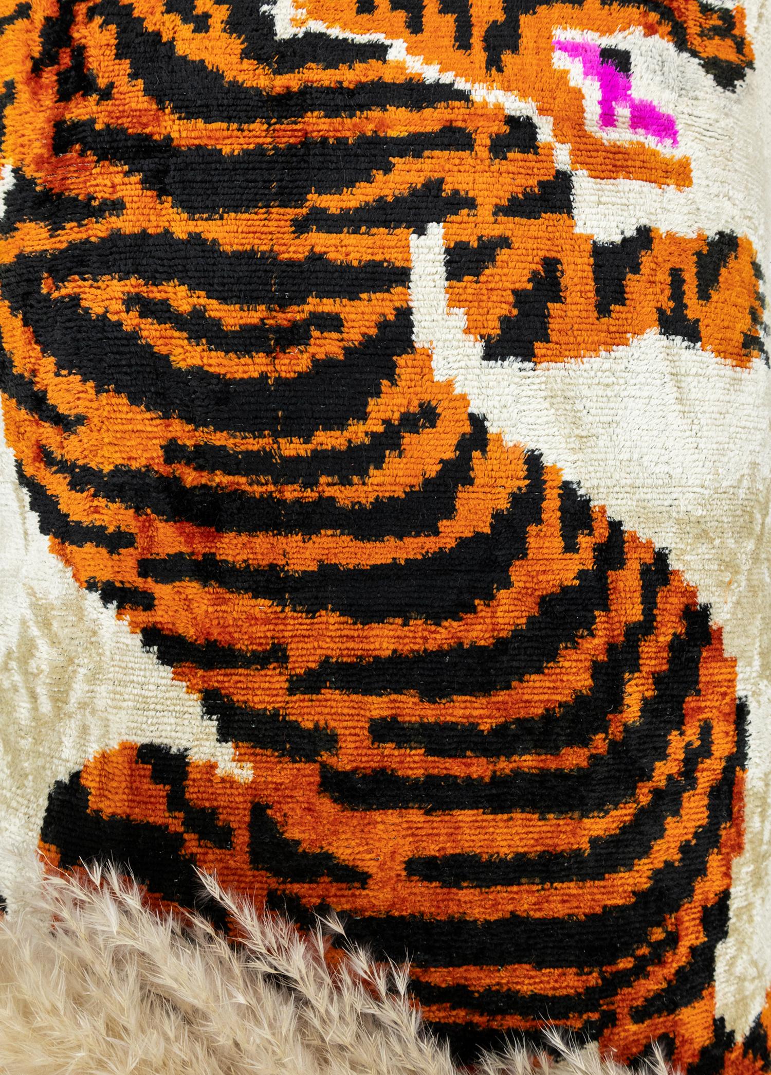 Navoi Kaplan Desenli İkat Kırlent 60x40 cm