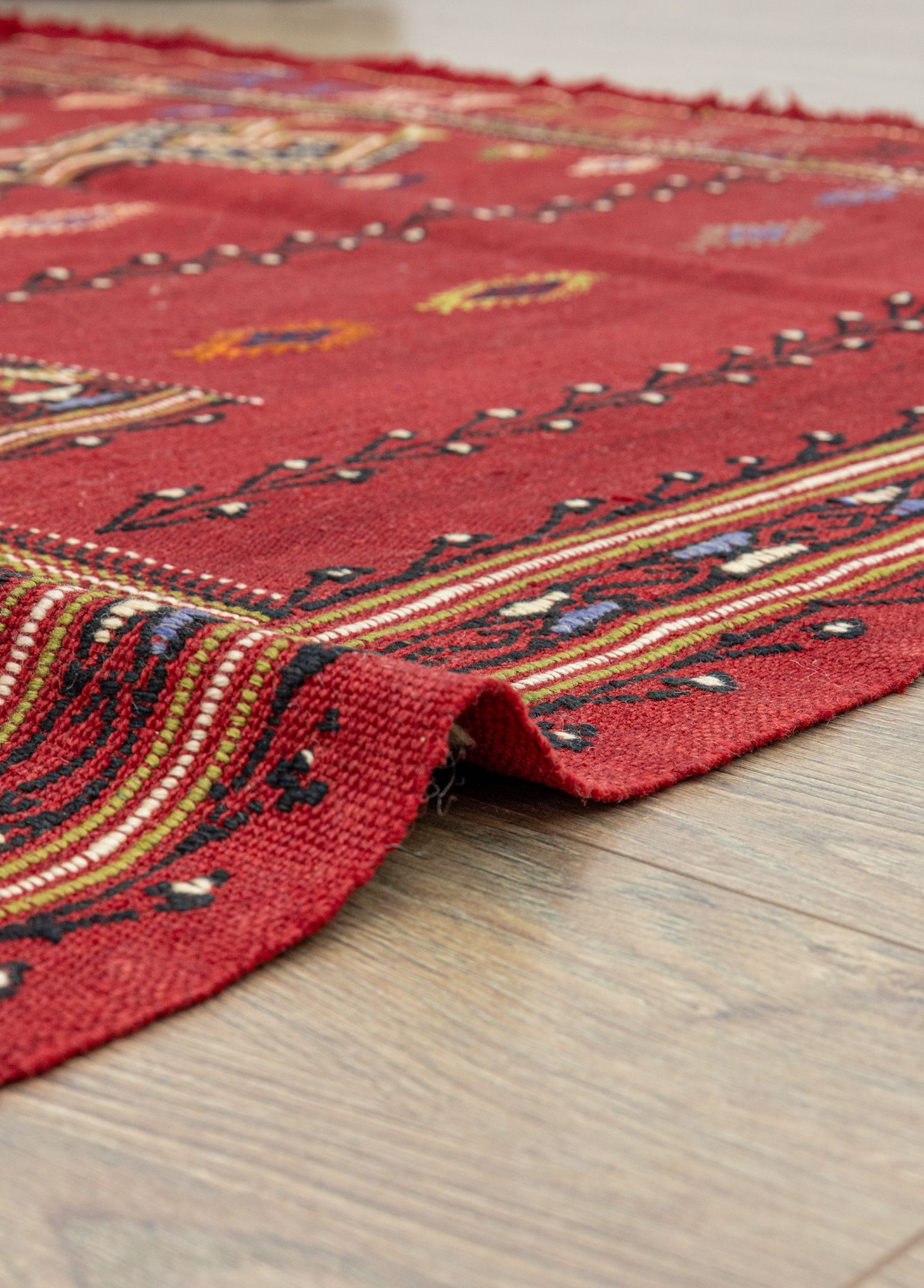 Birgos Anahtar Motifli Yün Kilim 164x225 cm