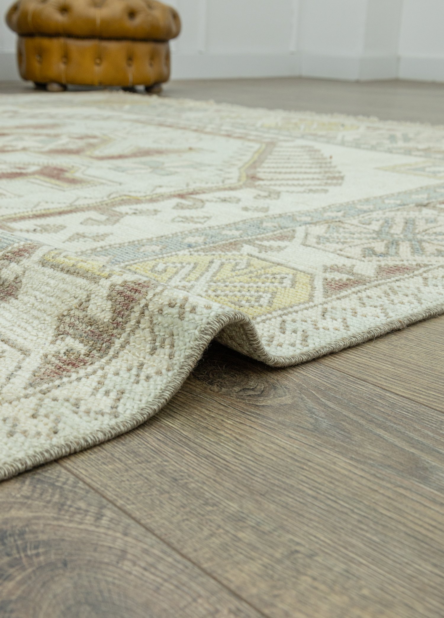 Deyra Rustik Tasarımlı Yün Halı 200x327 cm