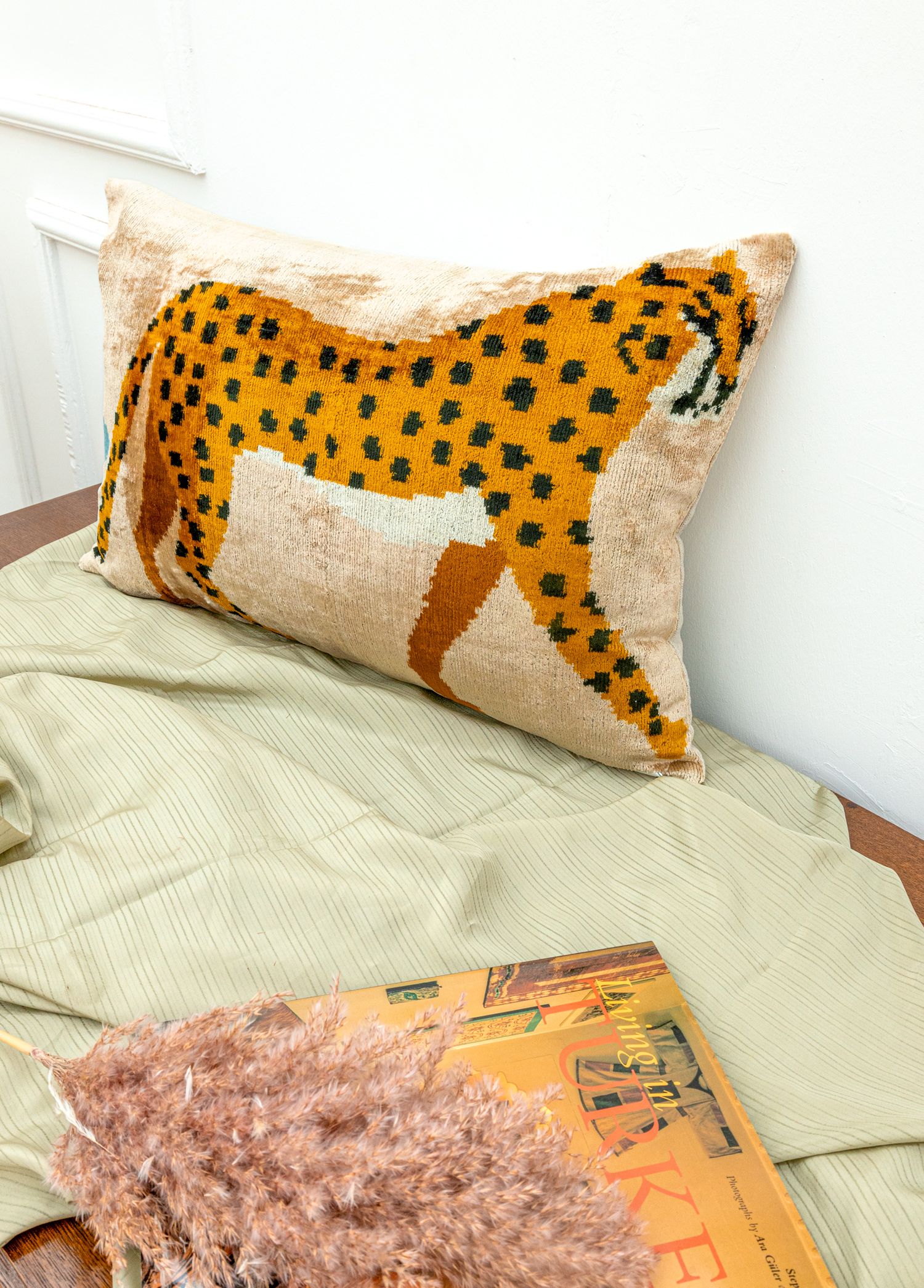 Prunus Cheetah Patterned Ikat Pillow 60x40 cm