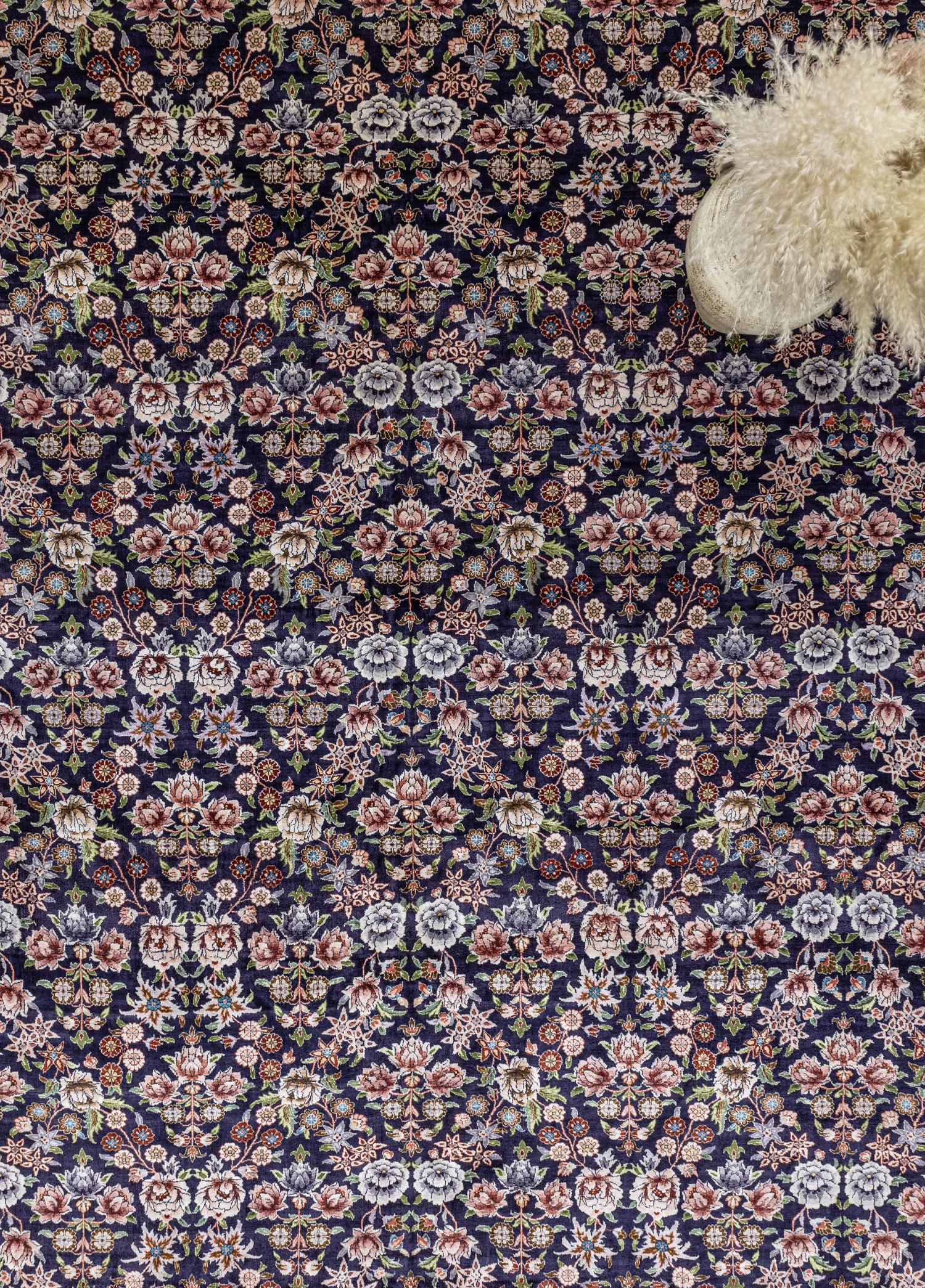 Sariya Serpme Çiçek Motifli İpek Halı 277x359 cm