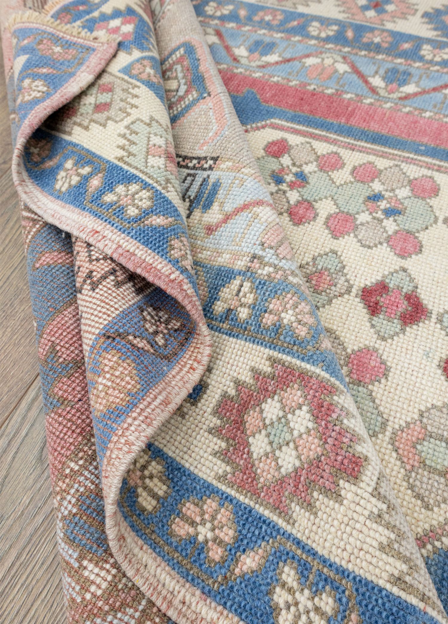 Bala Renkli El Dokuma Taşpınar Halısı 133x222 cm