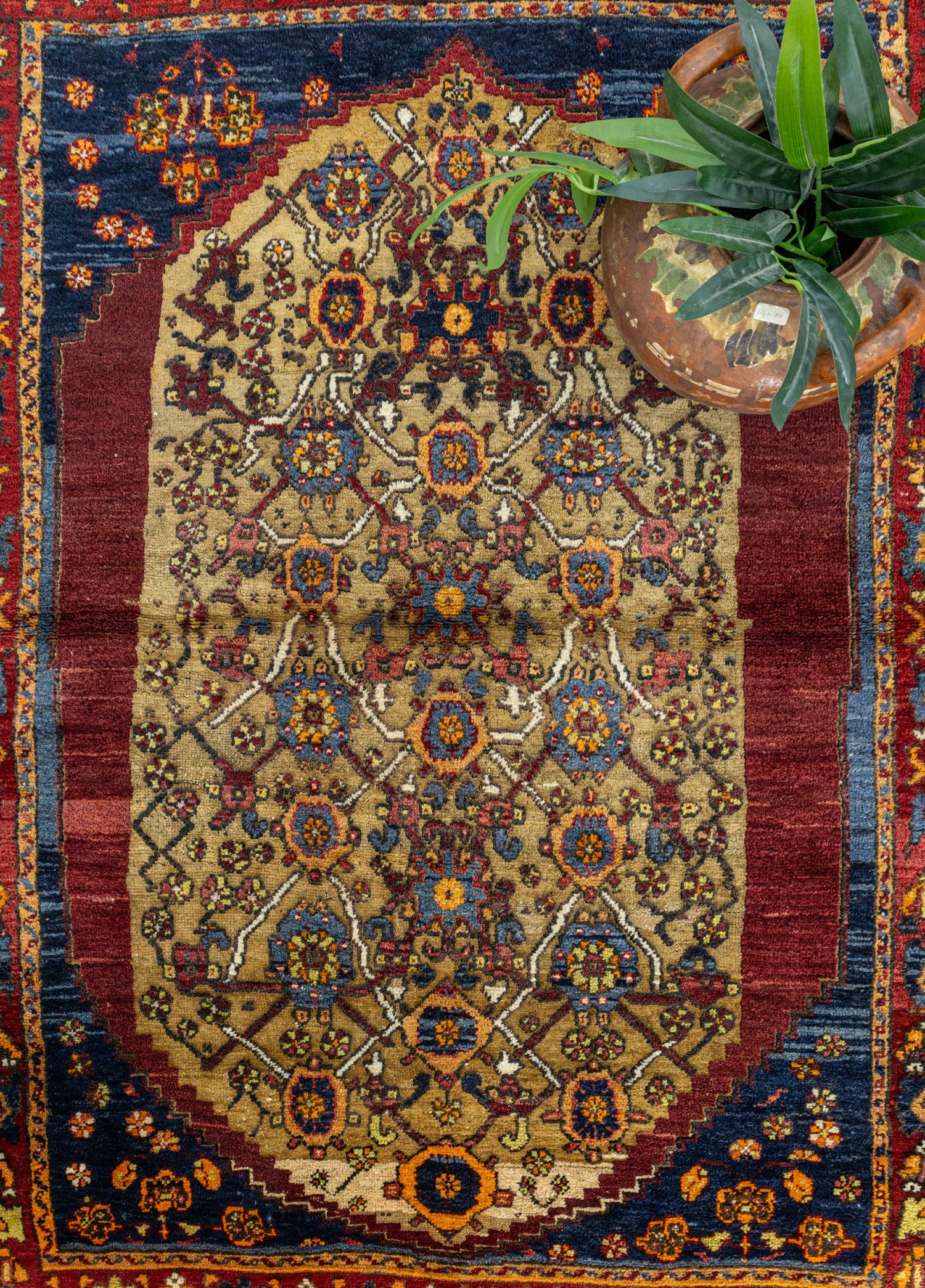 Sivas, Traditional Hand-Woven Antique Rug 113x148 cm