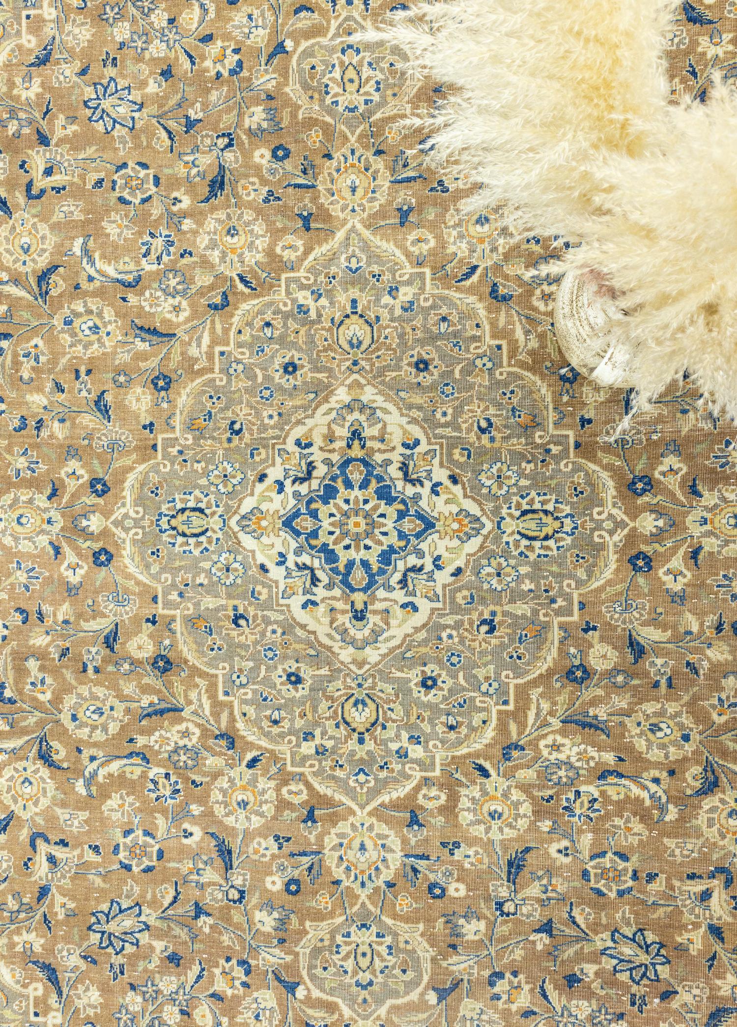 Zahman Handwoven Iranian Rug 285x394 cm