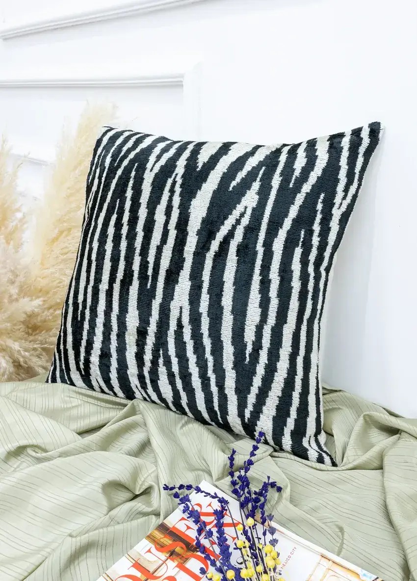 Miri Handmade Ikat Cushion with Zebra Pattern 50x50 cm