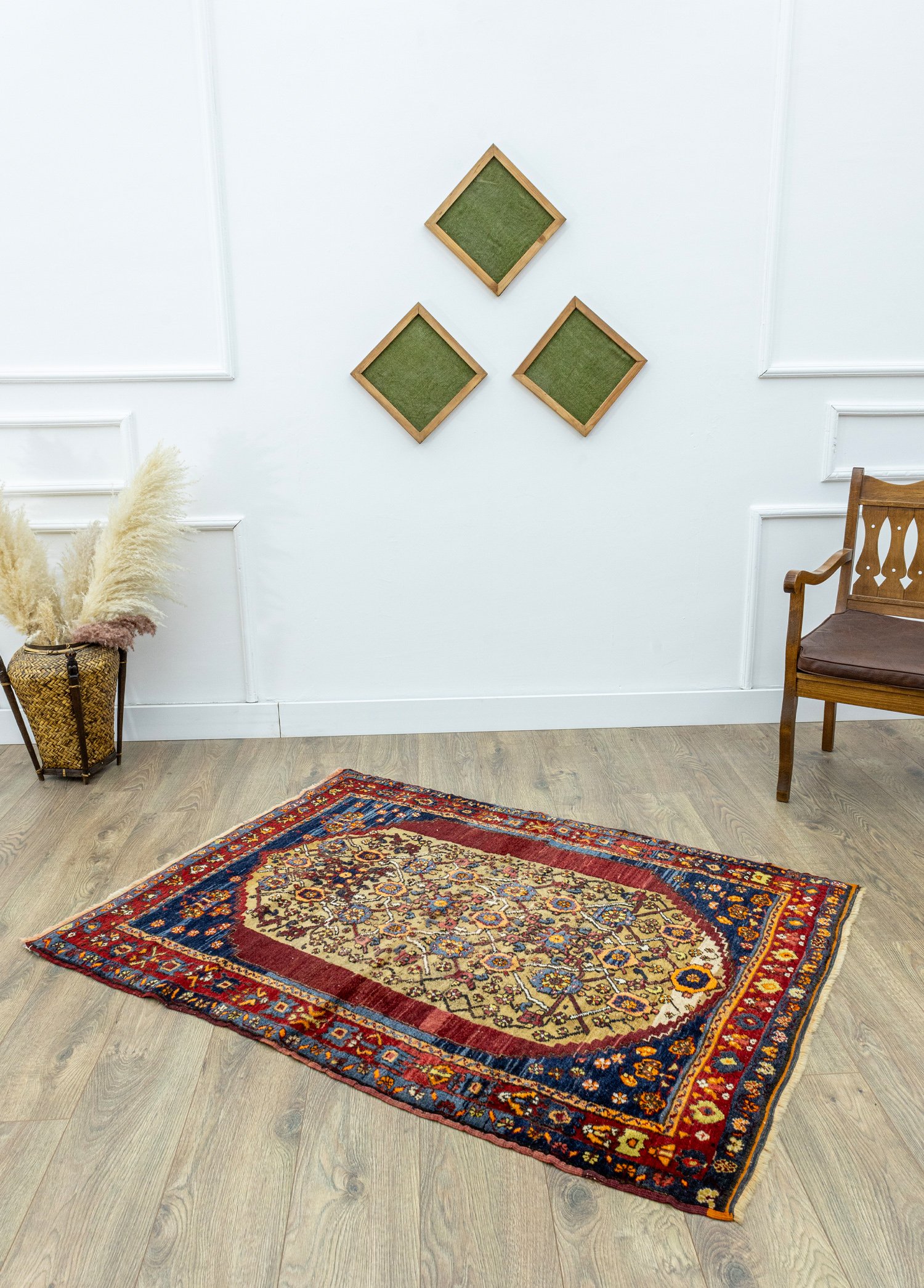 Sivas, Traditional Hand-Woven Antique Rug 113x148 cm