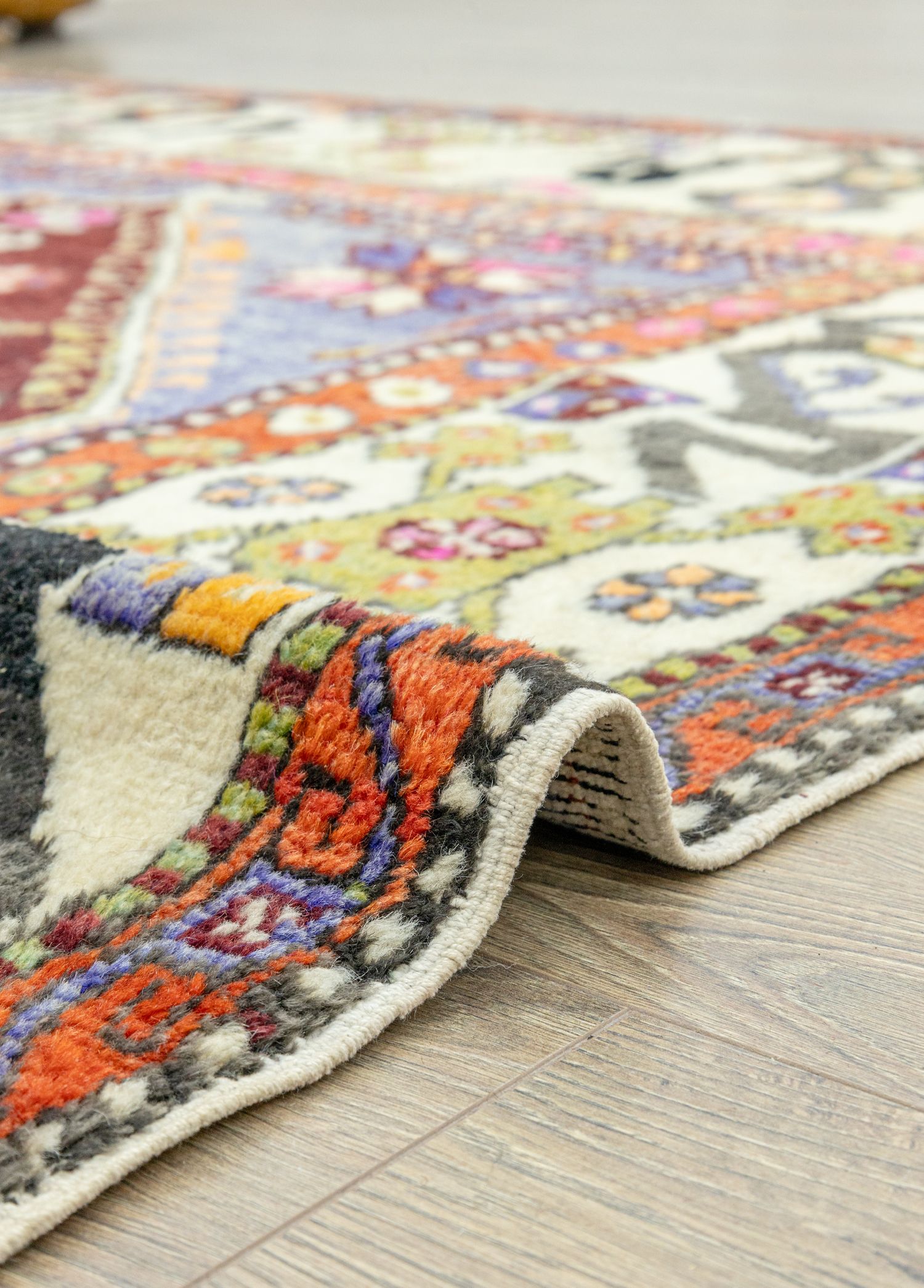 Yunt Mountain Colorful Handwoven Wool Rug 170x260 cm