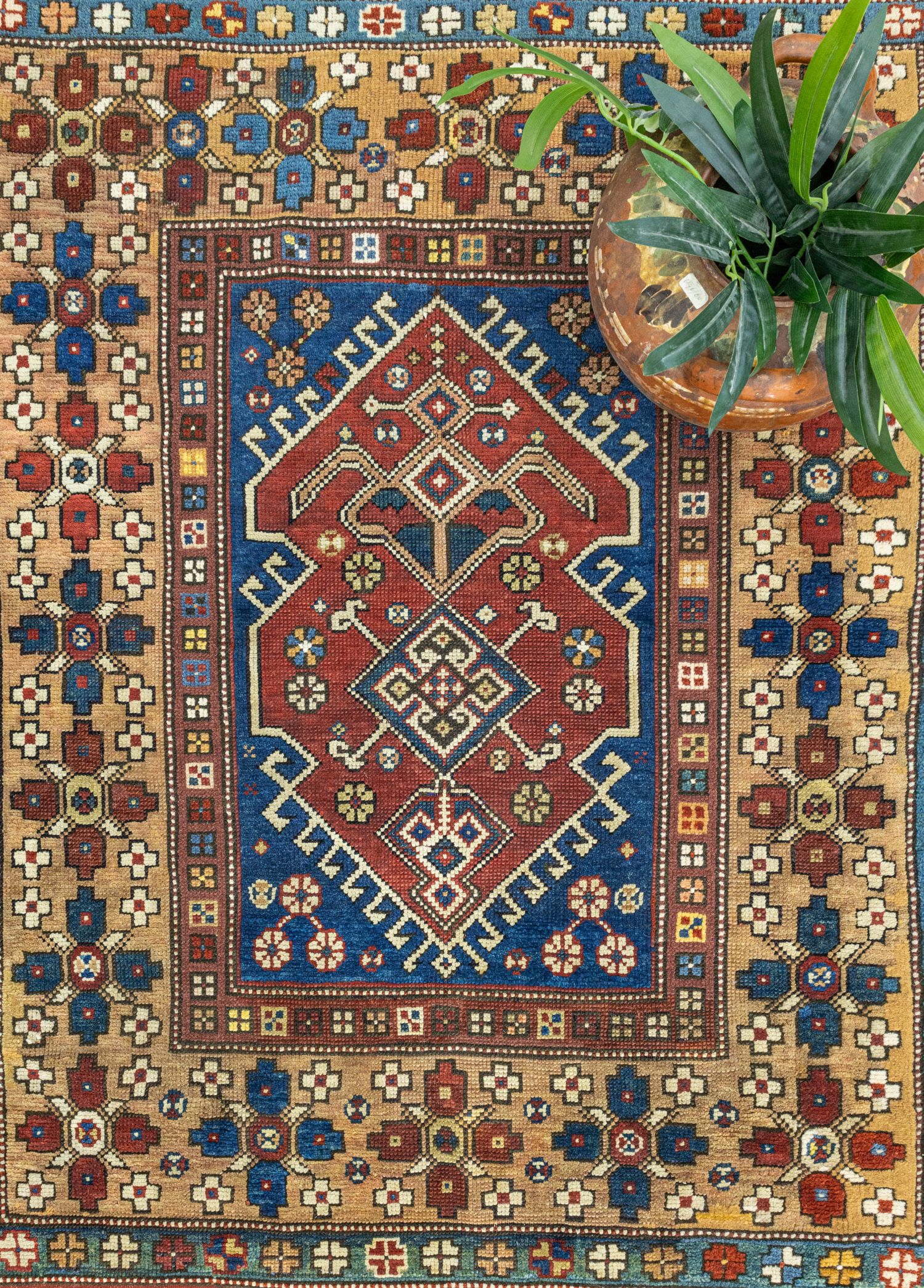 İzmir, Bergama Hand-Woven Antique Rug 106x126 cm