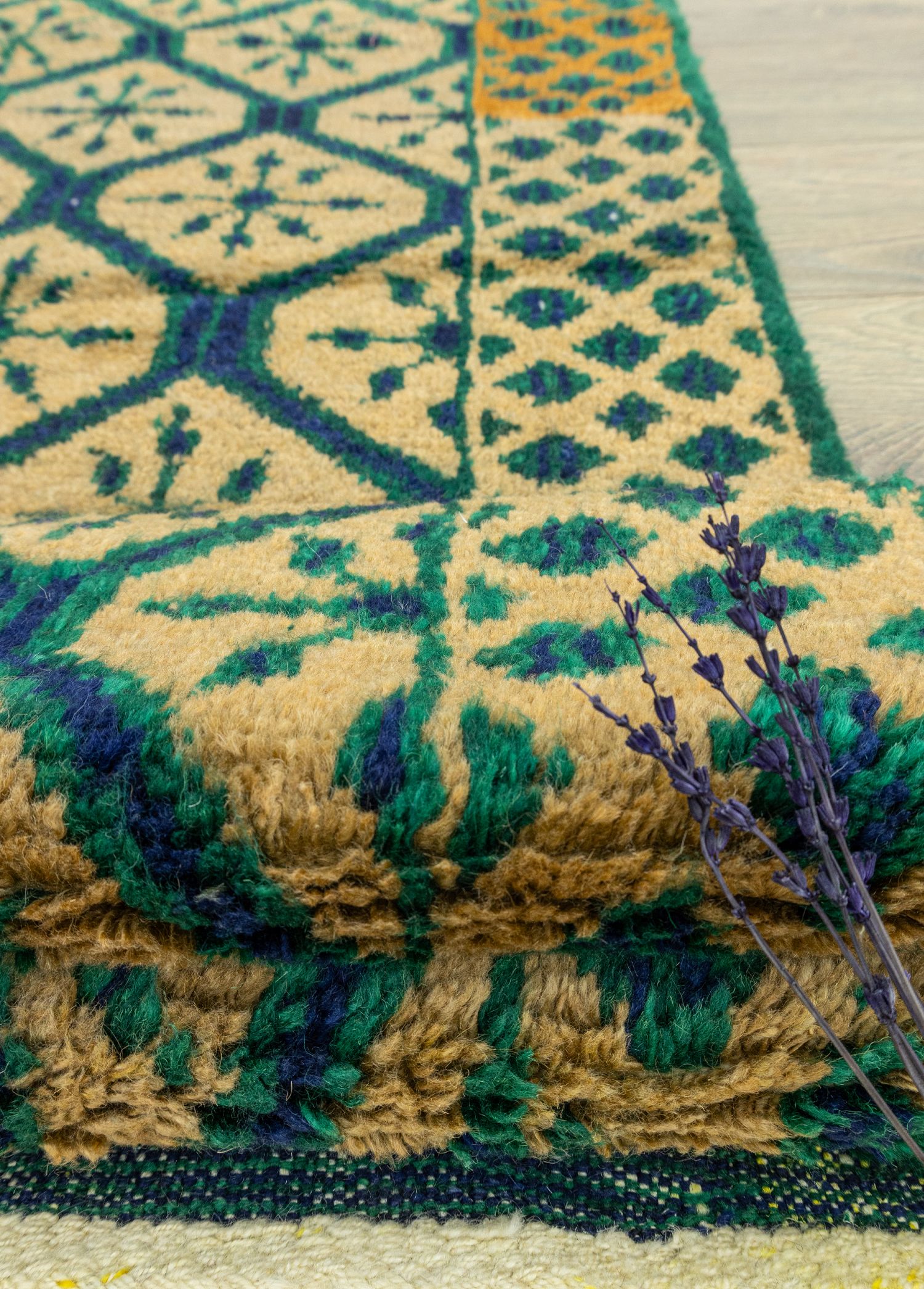 Razavi Geometrik Desenli Tülü Halı 120x178 cm