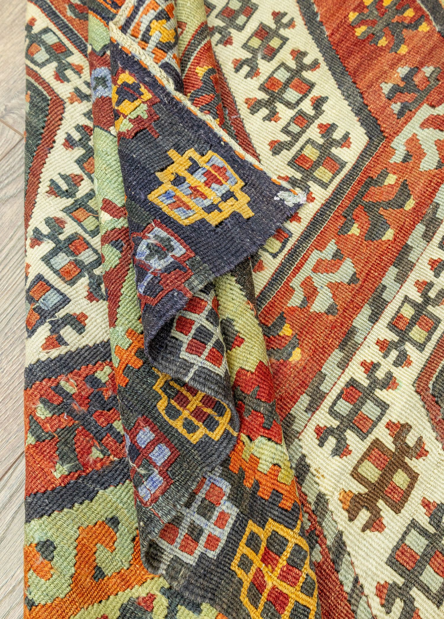 Elnara Geometrik Tasarımlı Yün Kilim 102x145 cm